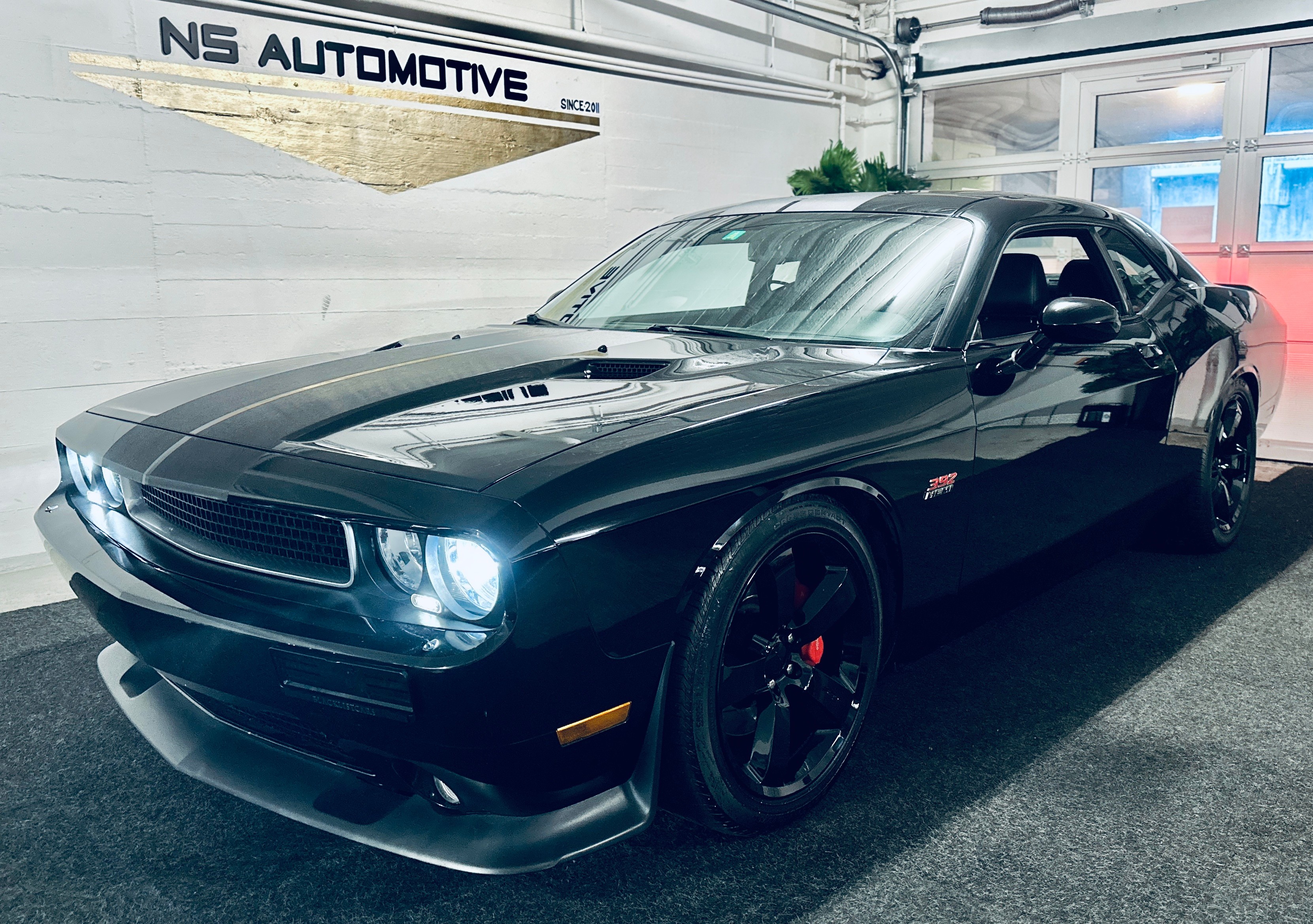 DODGE Challenger SRT8 6.4 392 HEMI