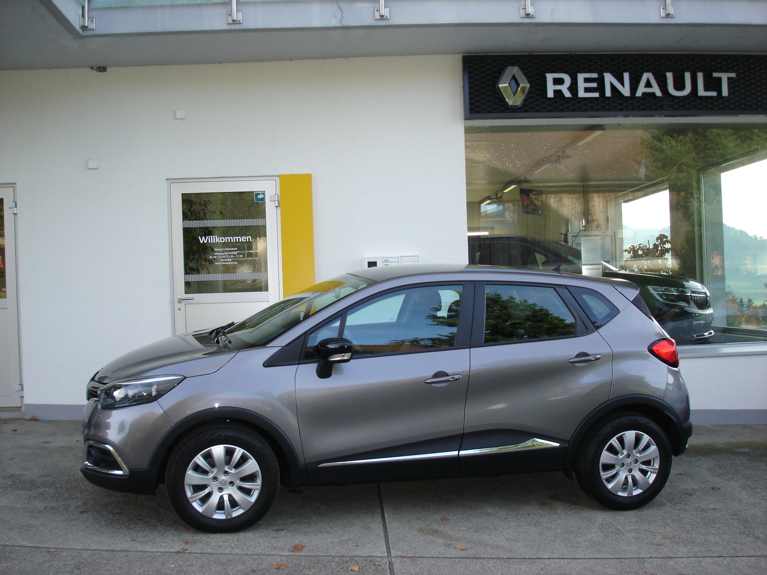 RENAULT Captur 1.2 T 16V Dynamique EDC