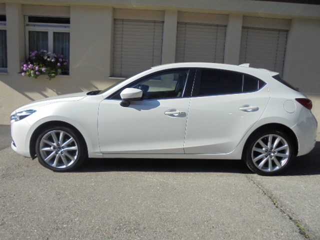 MAZDA 3 SKYACTIV-G 120 Revolution