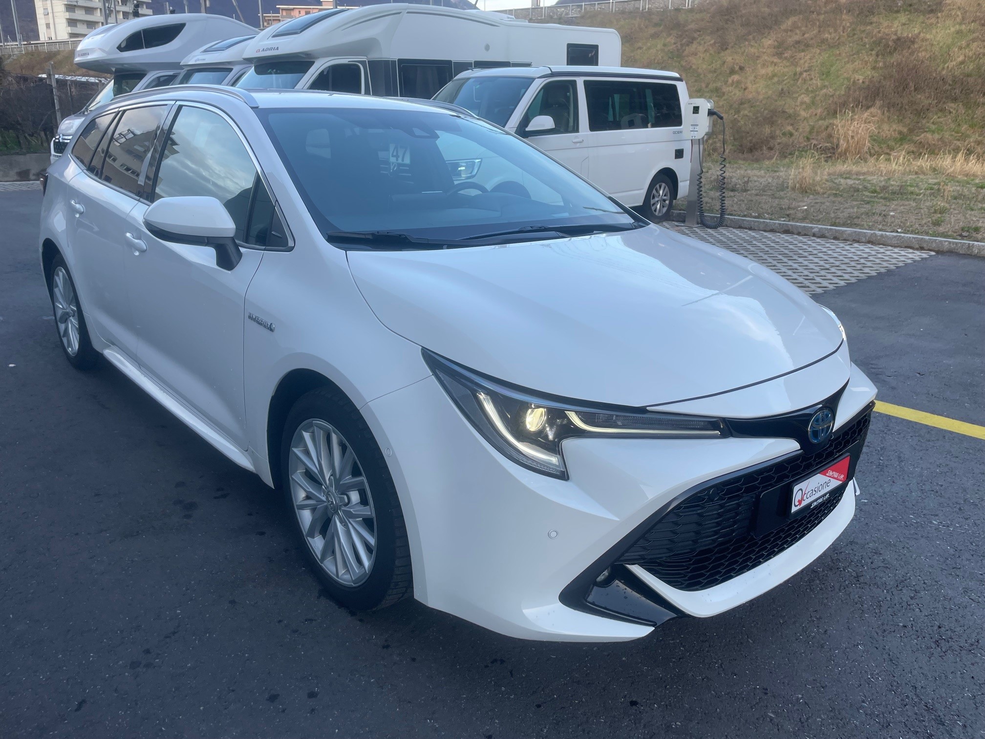 TOYOTA Corolla Touring Sports 1.8 HSD Comfort e-CVT