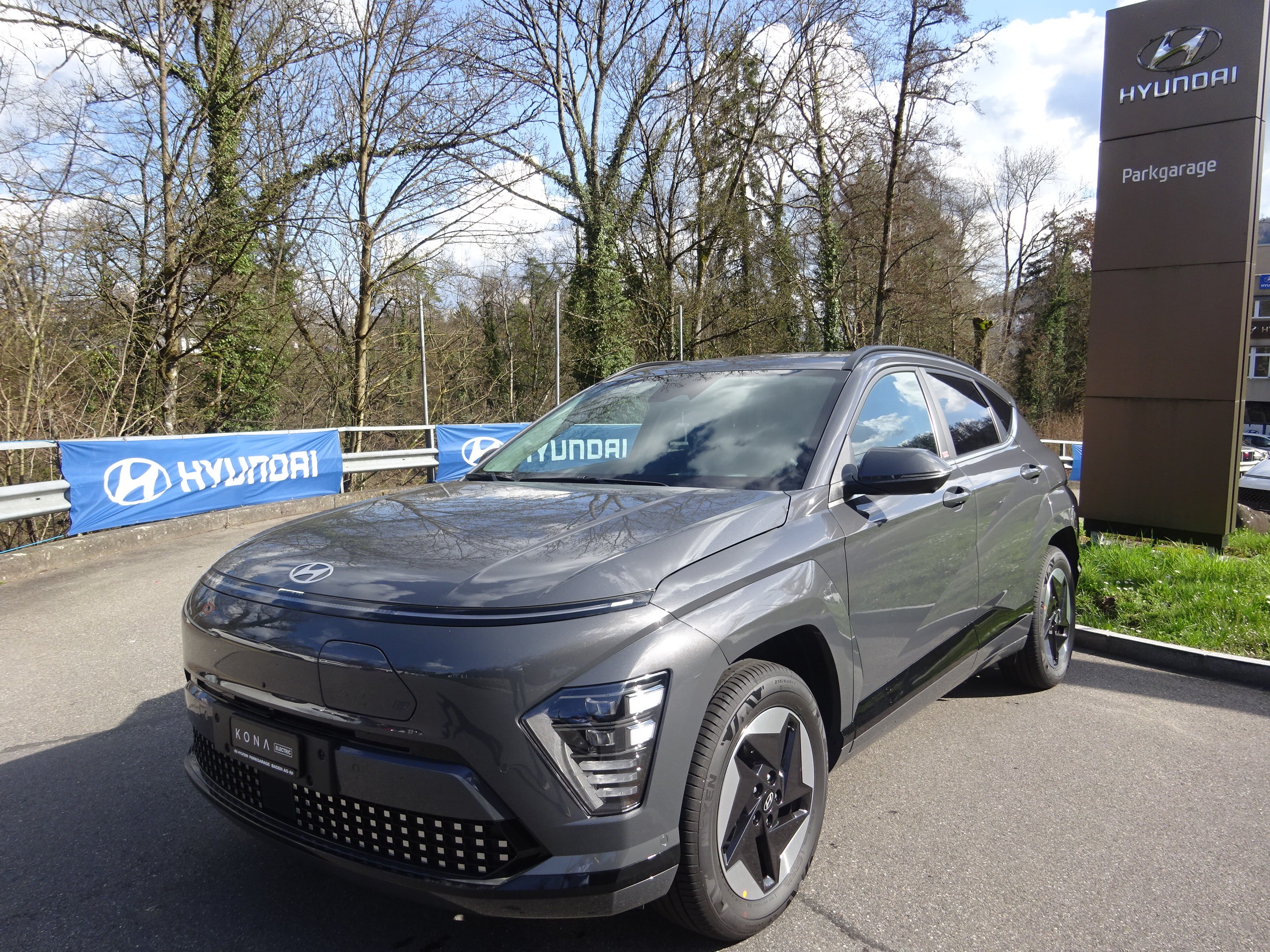 HYUNDAI Kona EV 65.4 kWh Amplia