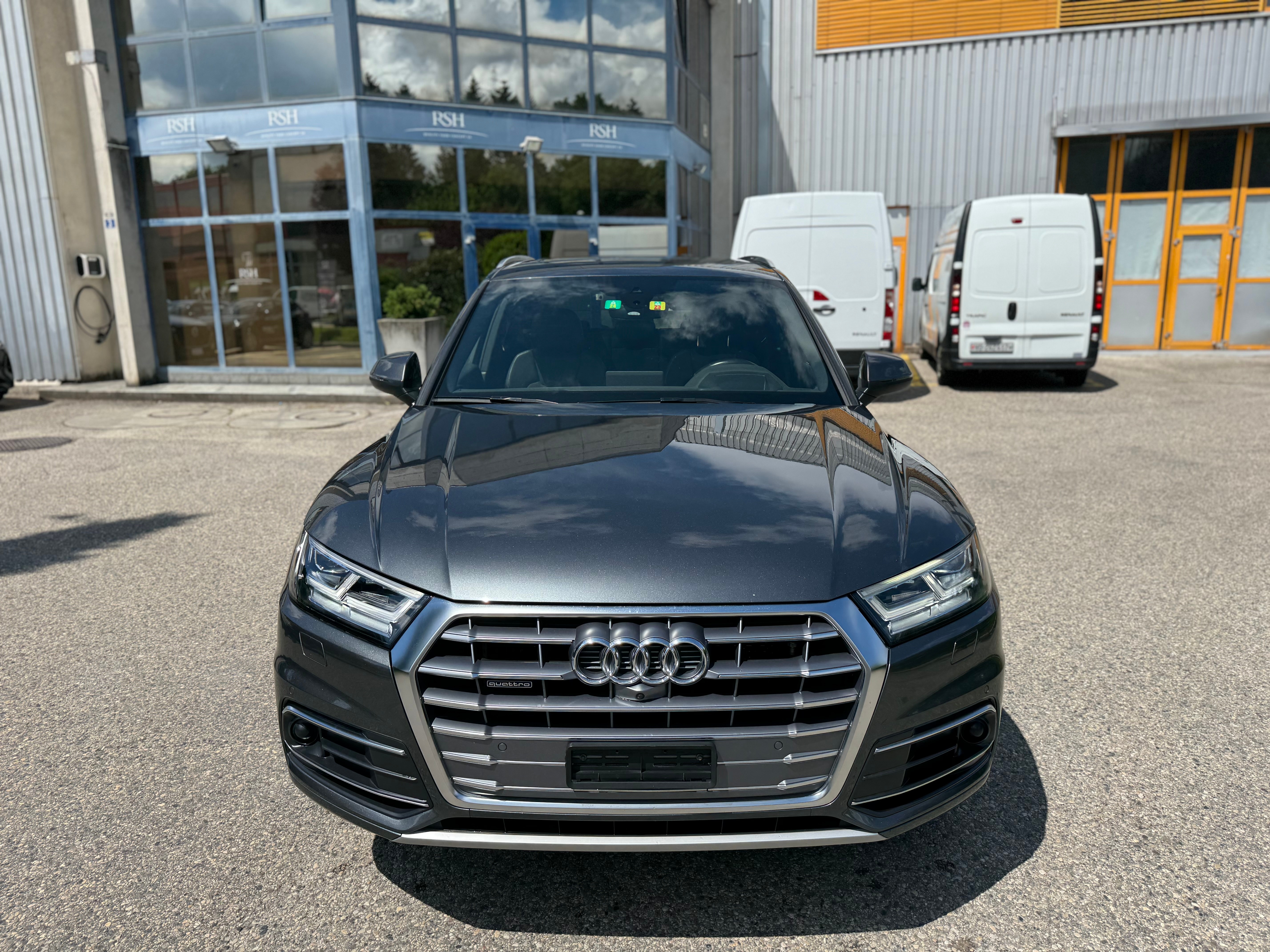 AUDI Q5 2.0 TDI sport quattro S-tronic