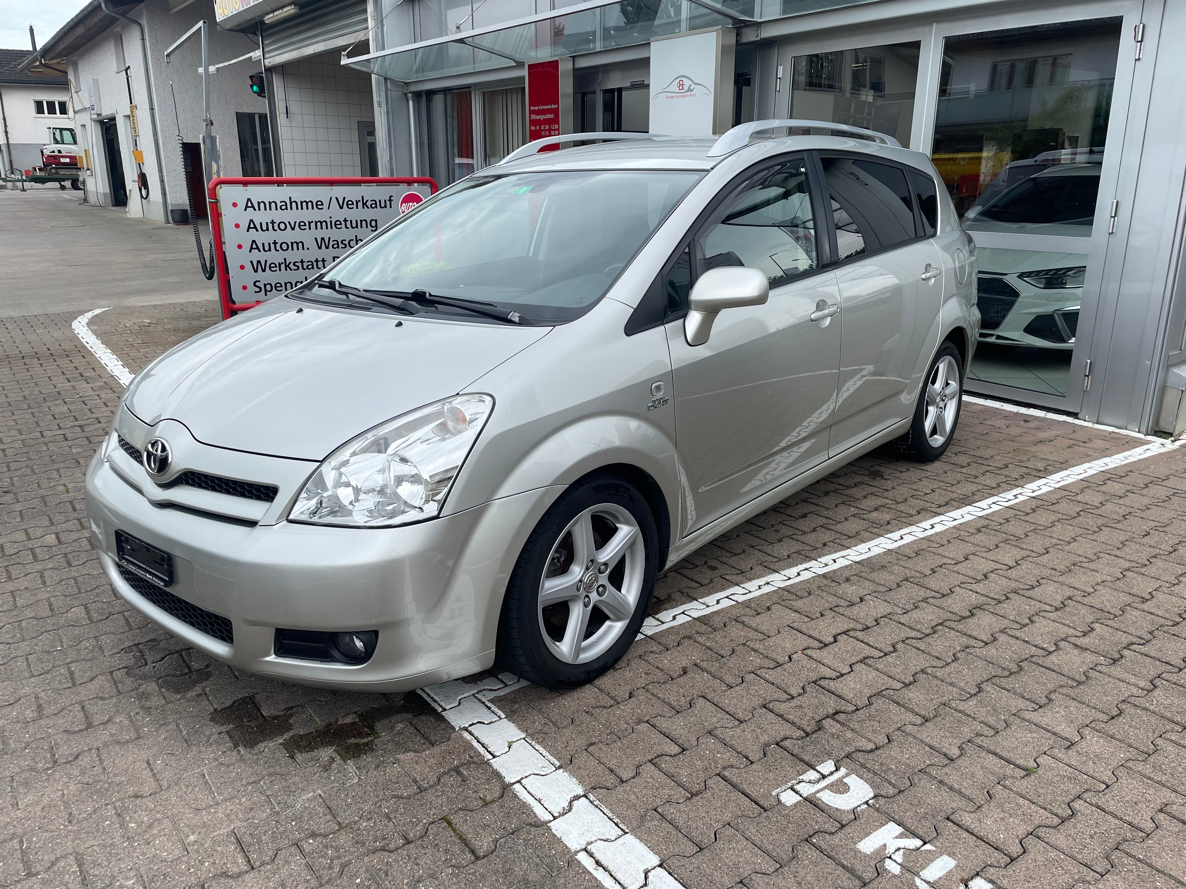 TOYOTA Corolla Verso 2.2 D-4D CleanP. Linea Sol Prem.