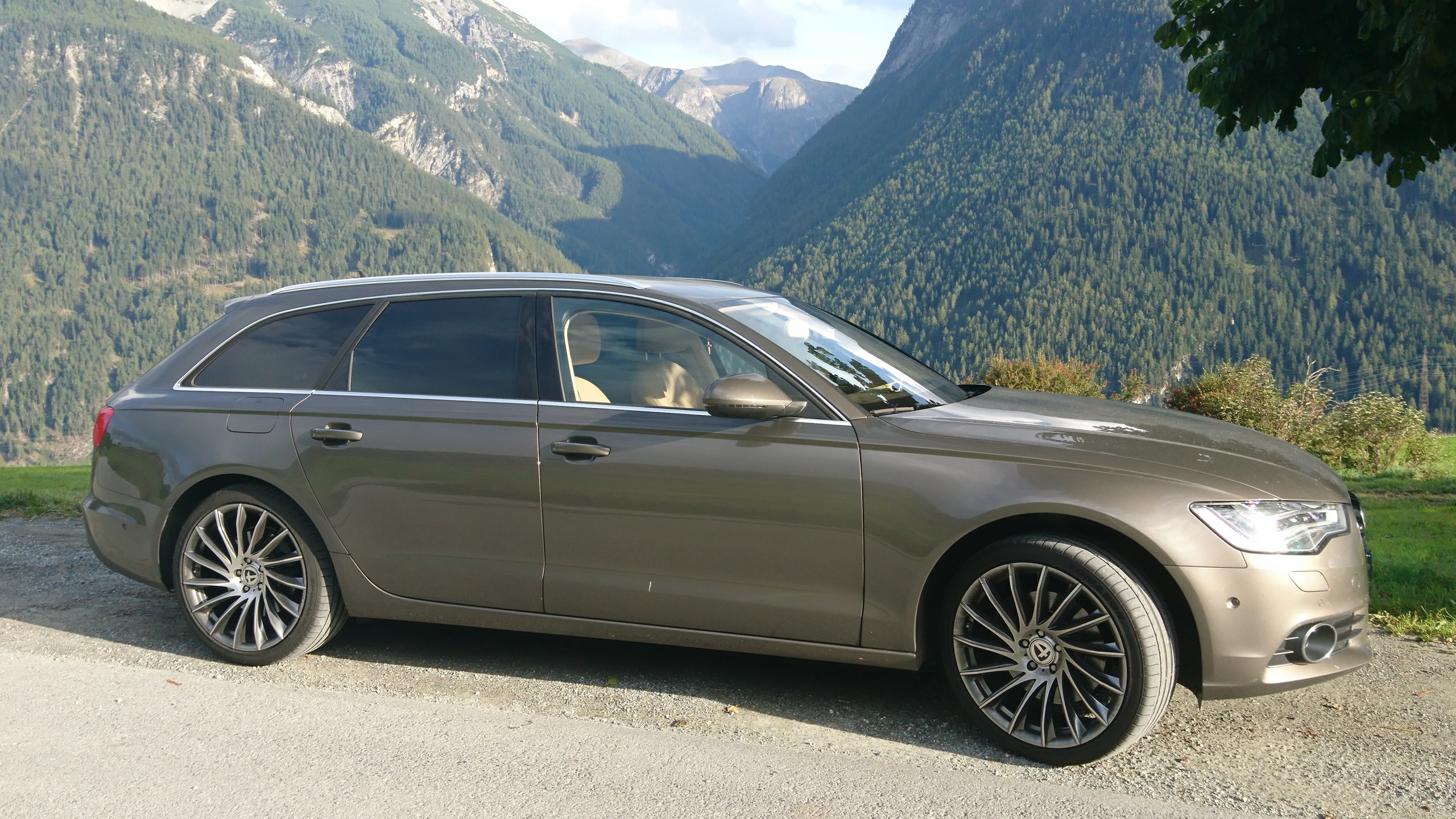 AUDI A6 Avant 3.0 TDI V6 quattro S-tronic