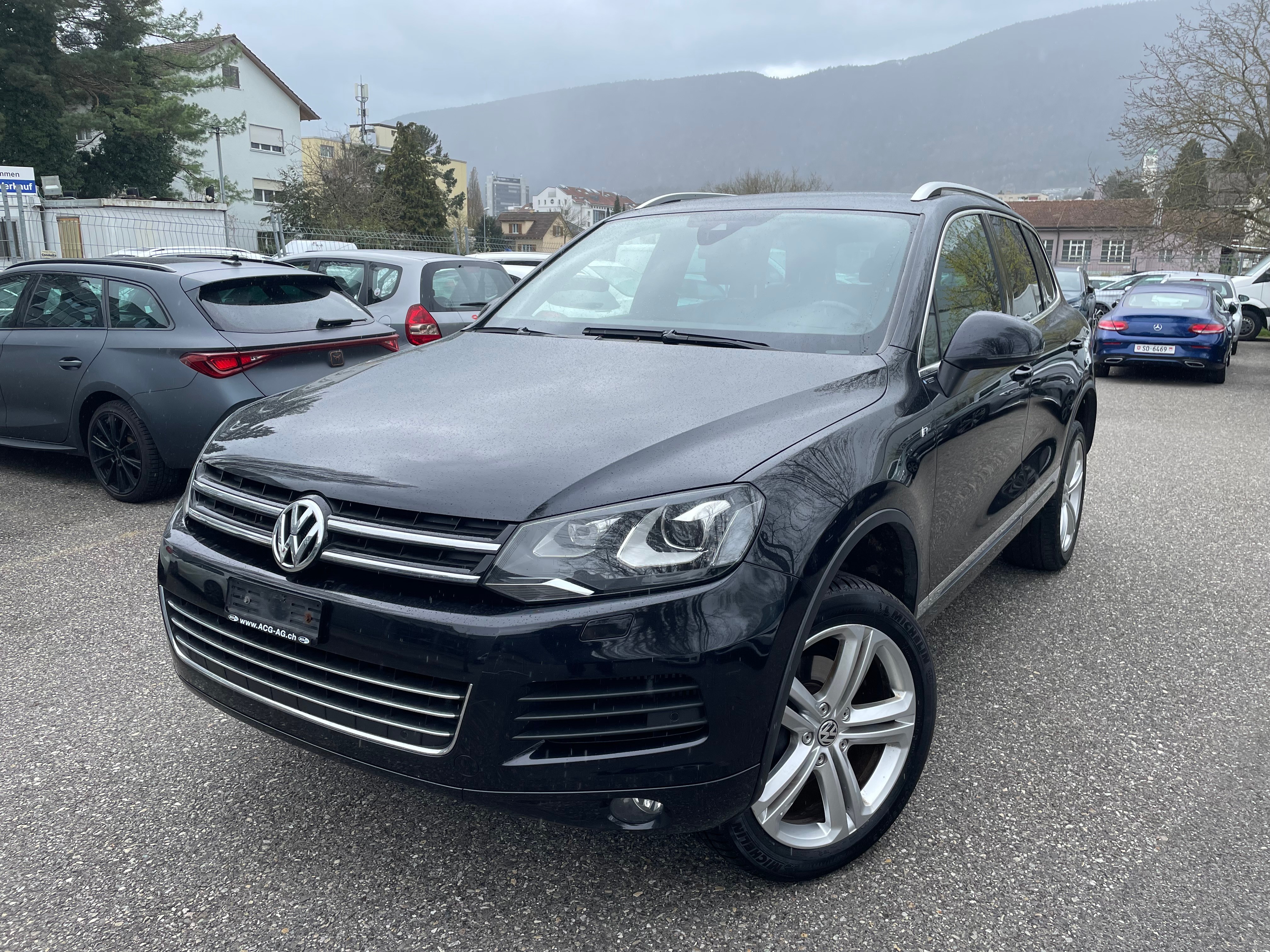 VW Touareg 3.0 TDI BlueMotion Technology Tiptronic R-line * Leder * Gr. Navi * Xenon * Tempomat * PDC V&H * Schiebedach *