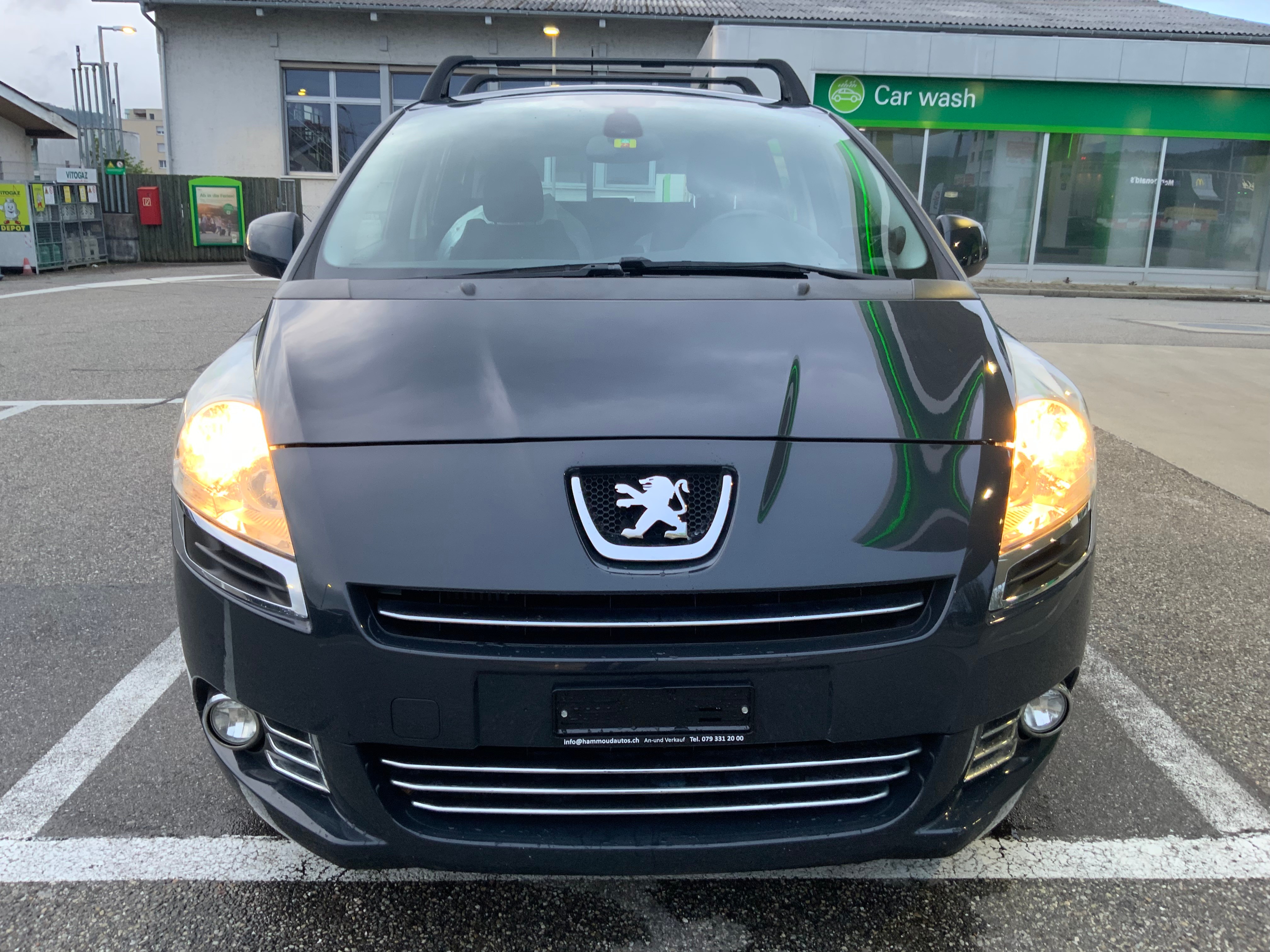 PEUGEOT 5008 1.6 16V T Sport Pack