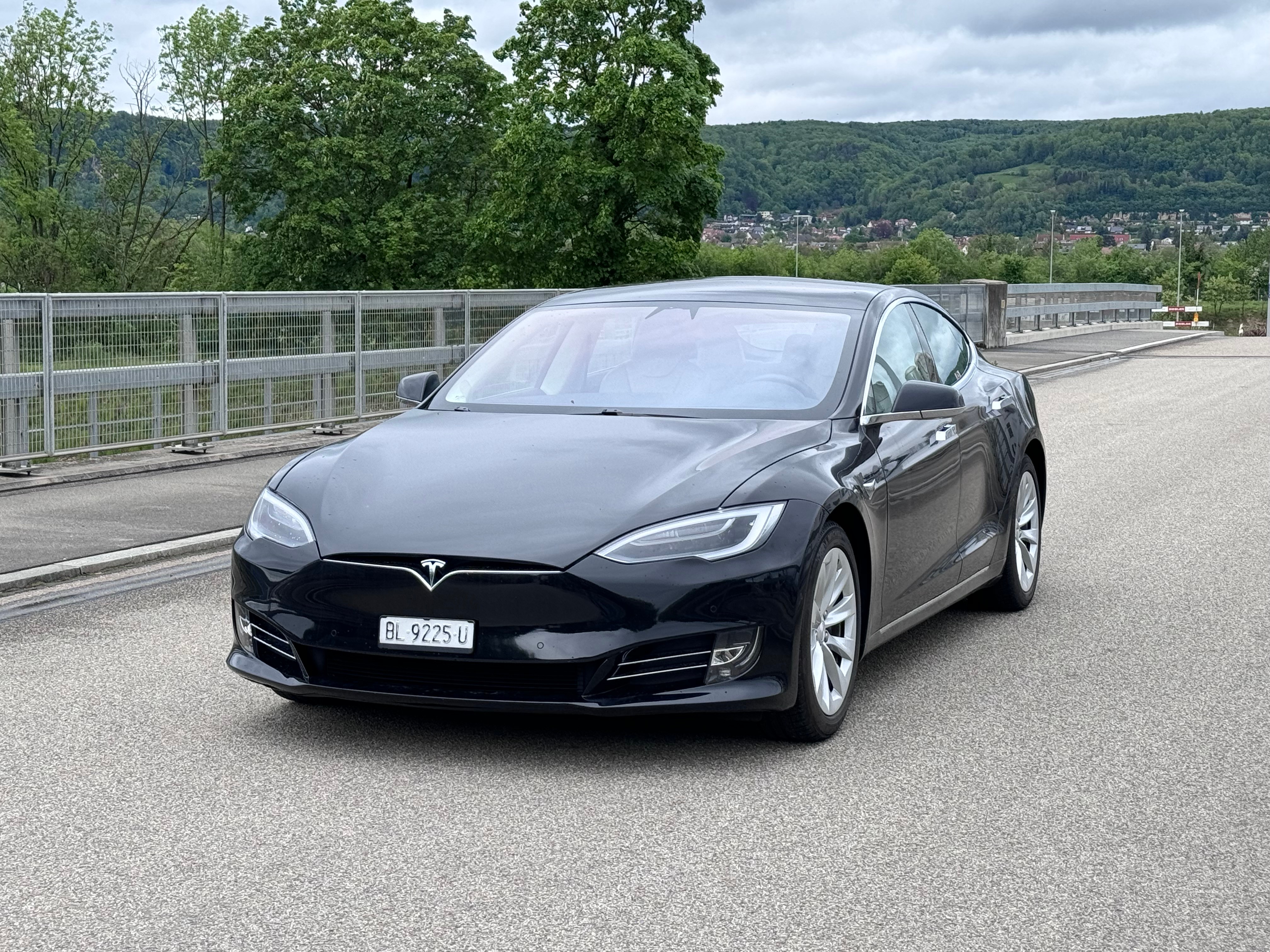 TESLA Model S 100 D