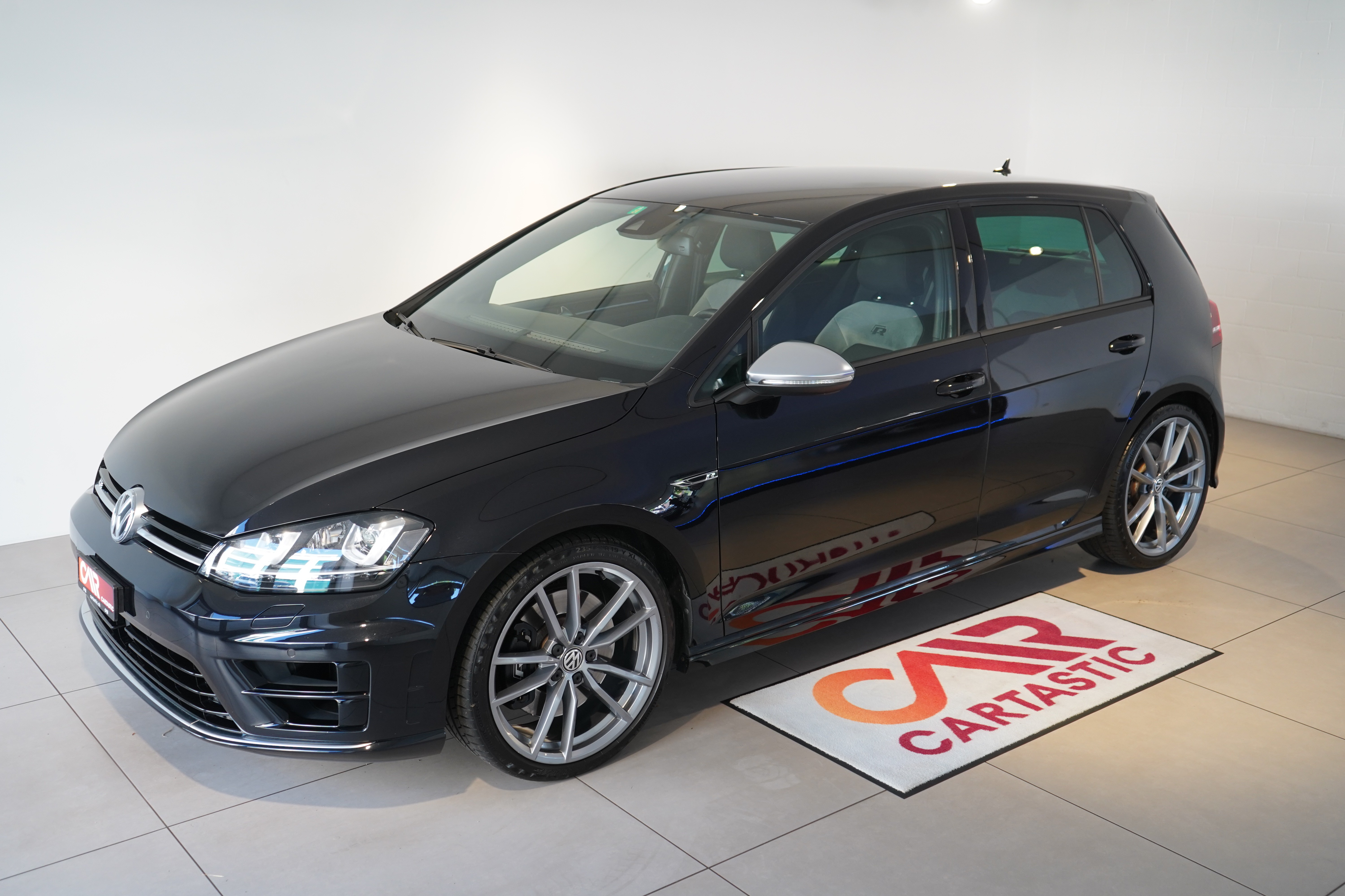 VW Golf 2.0 TSI R 4Motion