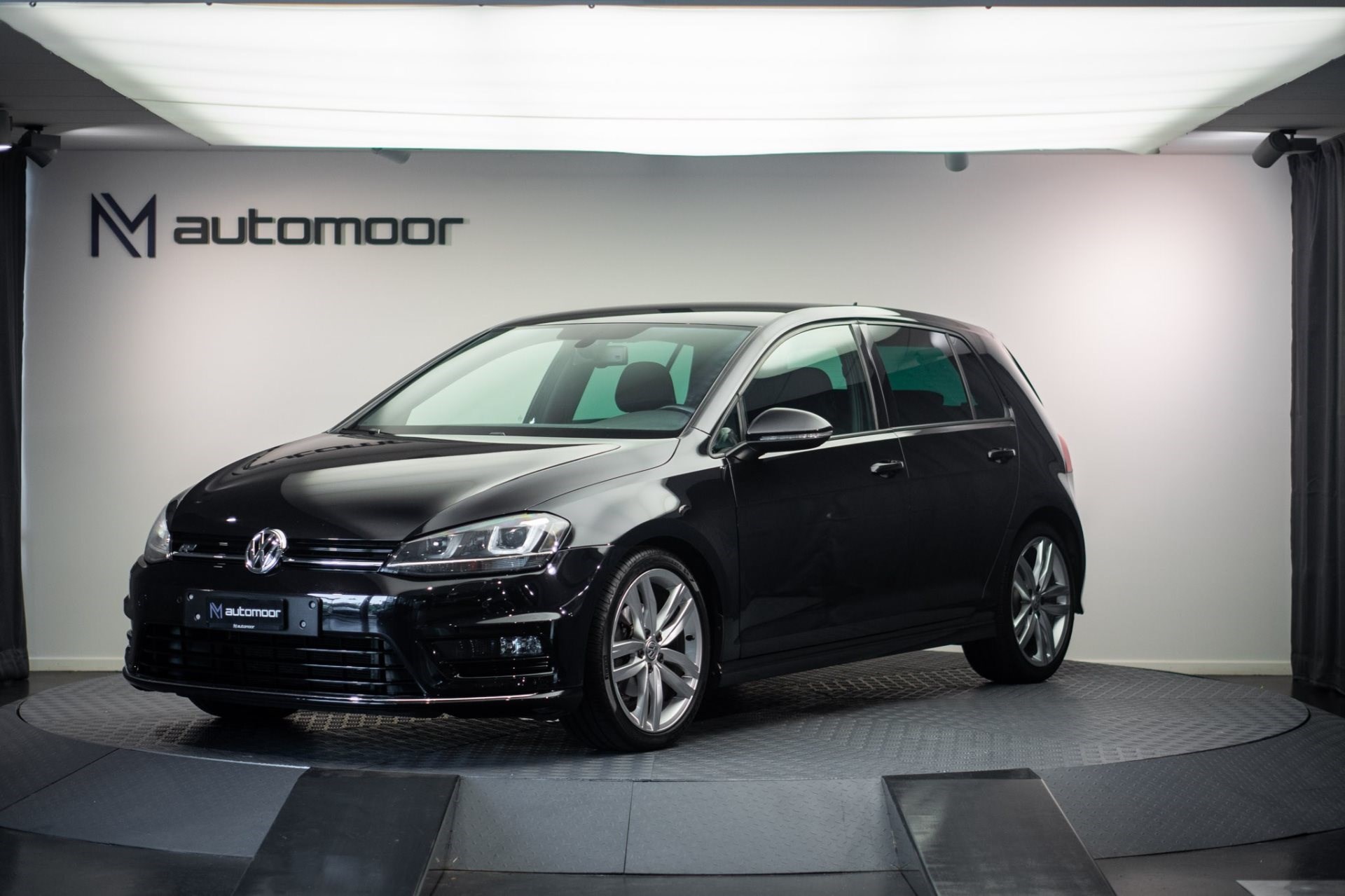 VW GOLF 1.4 TSI Highline DSG *R-Line*