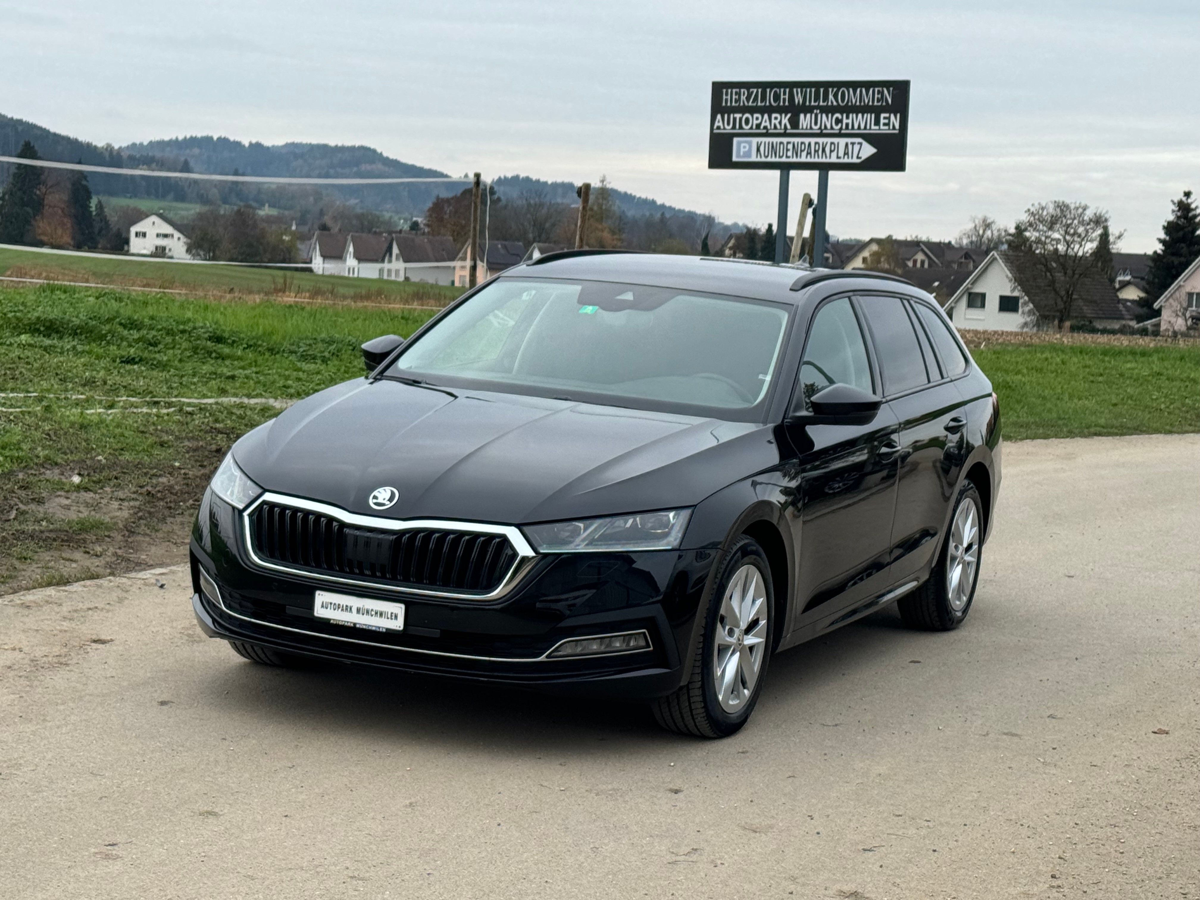 SKODA Octavia Combi 2.0 TDI DSG Ambition