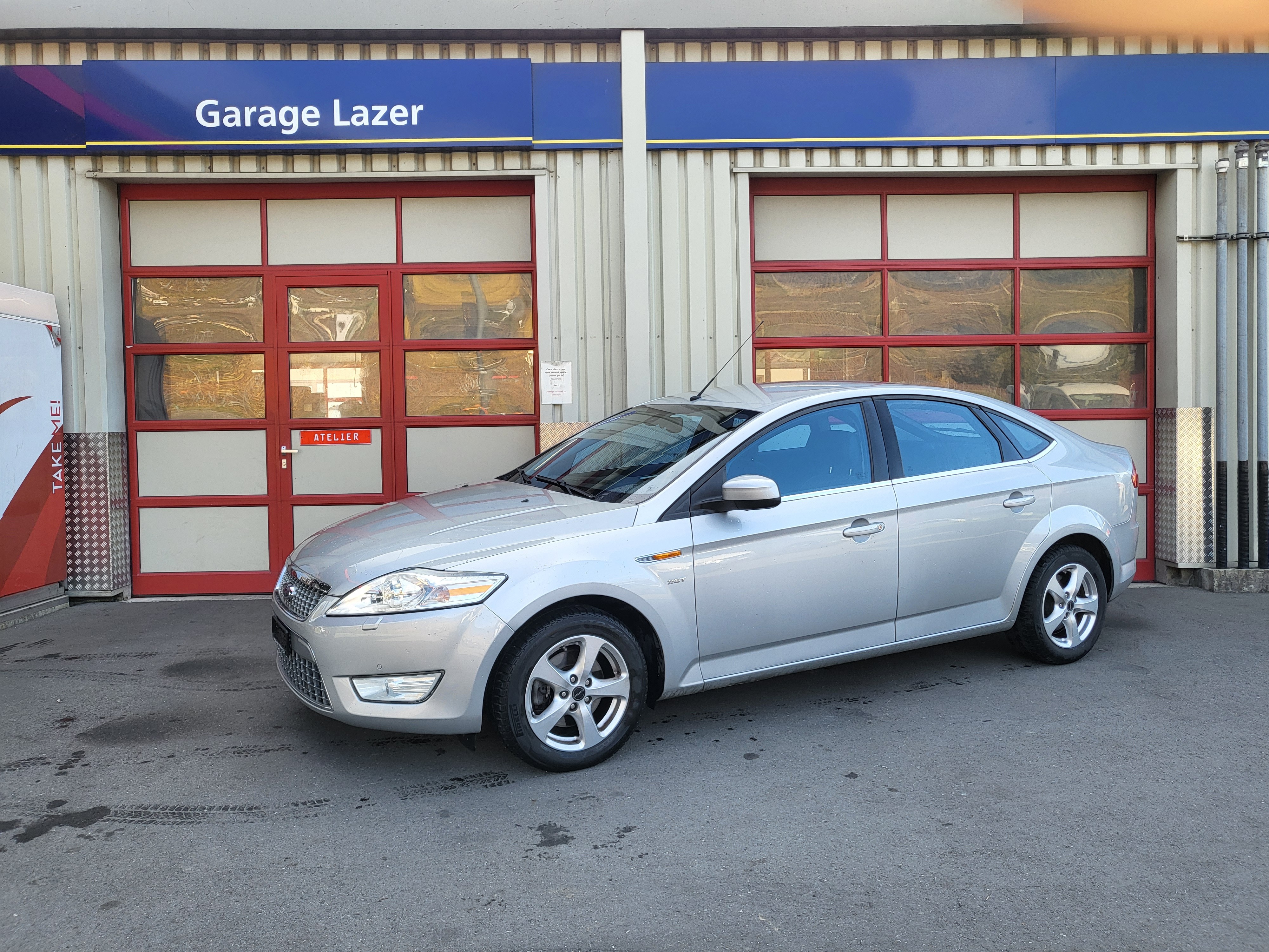 FORD Mondeo 2.5i 20V Turbo Titanium Executive