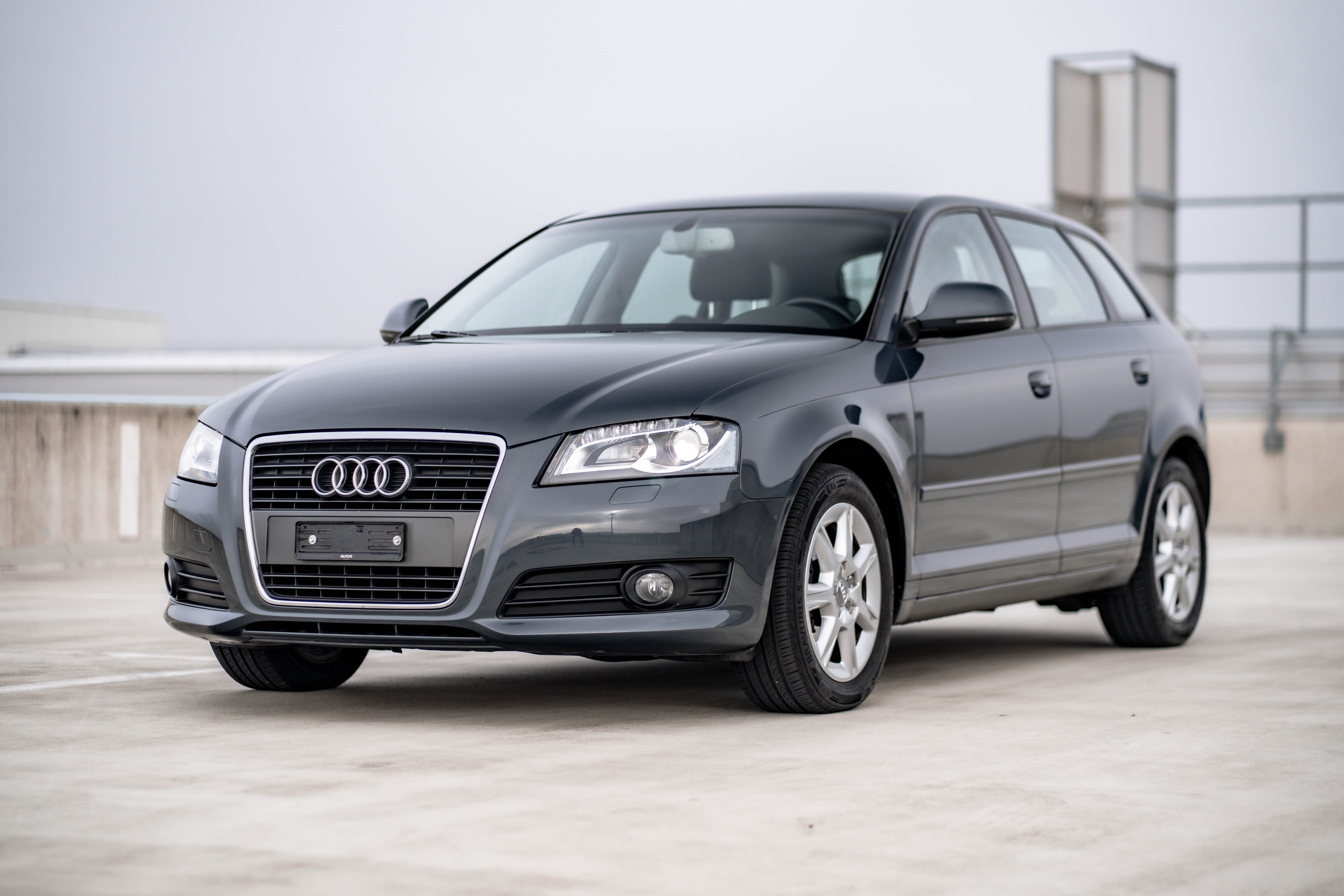 AUDI A3 Sportback 1.8 TFSI Attraction * BESTER PREIS * LEDERAUSSTATTUNG * AMAG SERVICEGEPFLEGT * AUS 1. HAND *