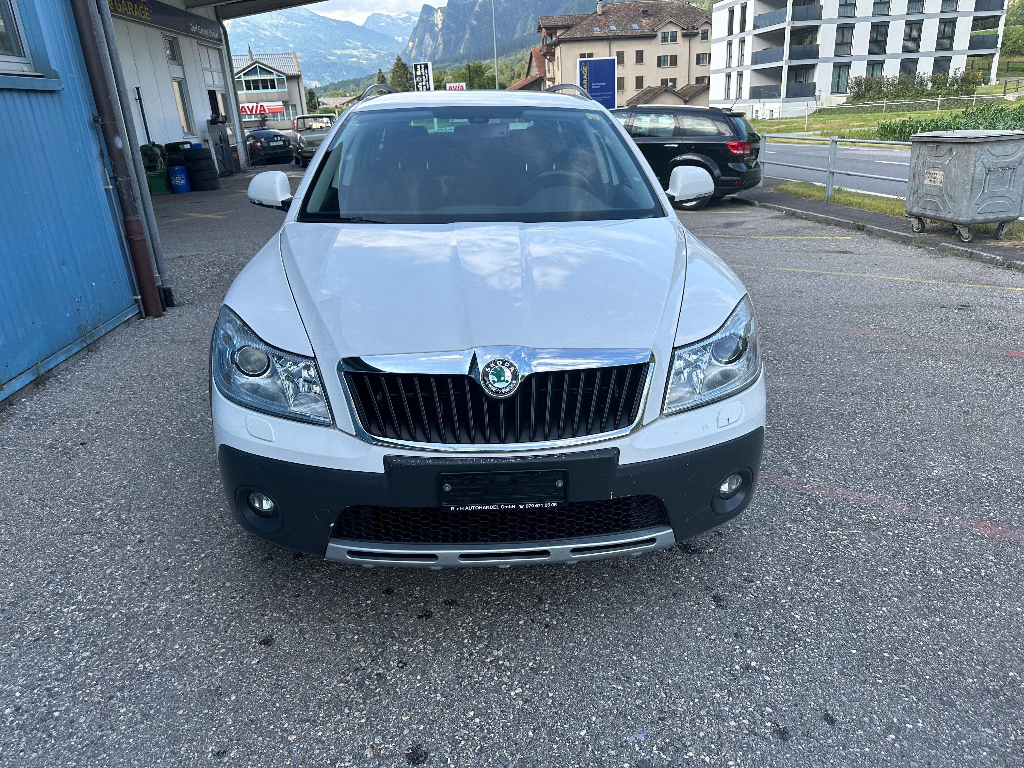 SKODA Octavia Combi 1.8 TSI Scout 4x4