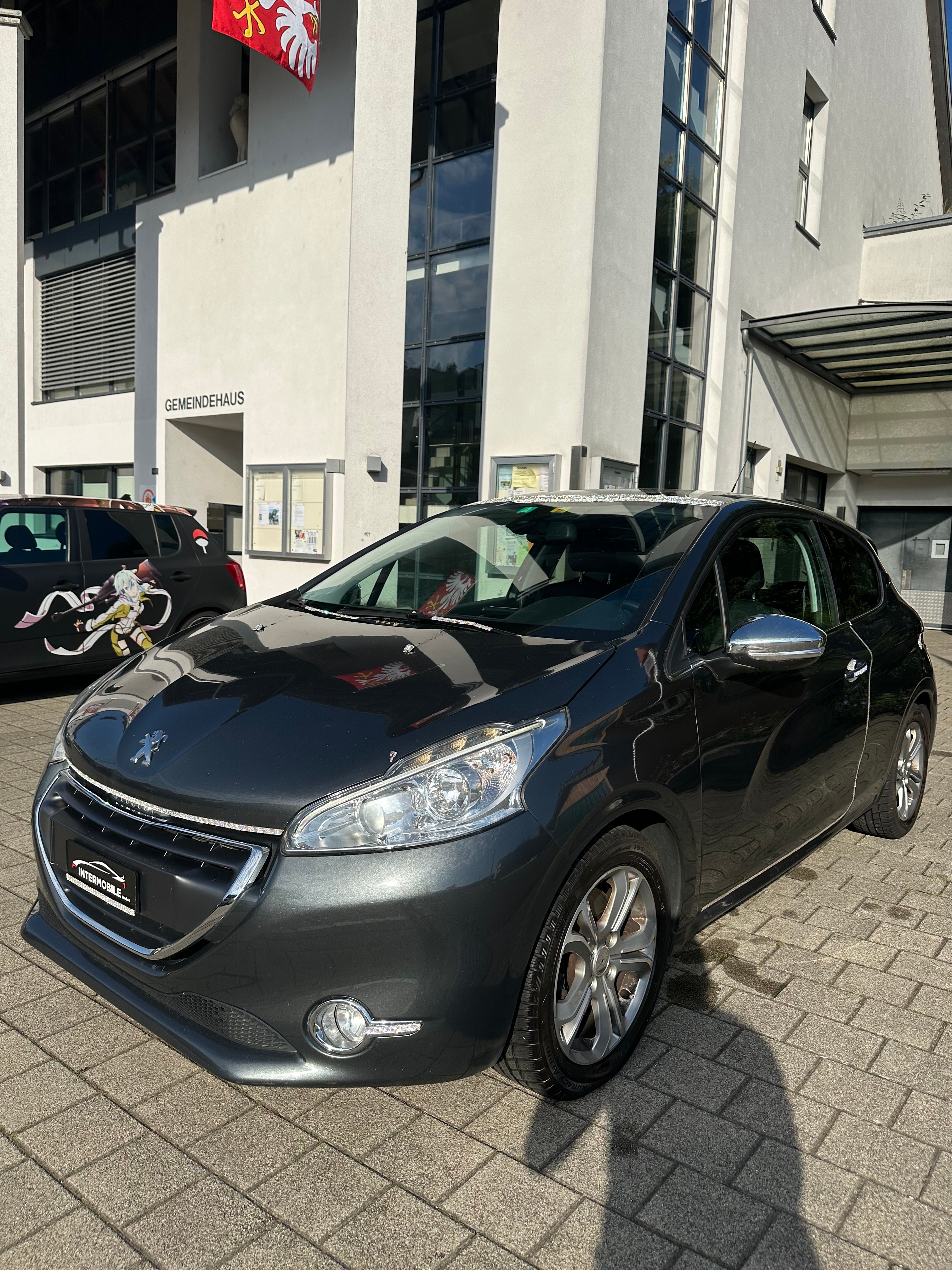 PEUGEOT 208 1.6 Turbo XY