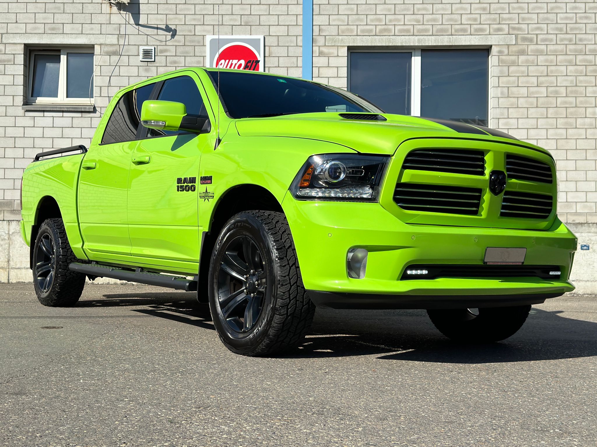 DODGE SPORT 5.7 HEMI CREW CAB 4x4