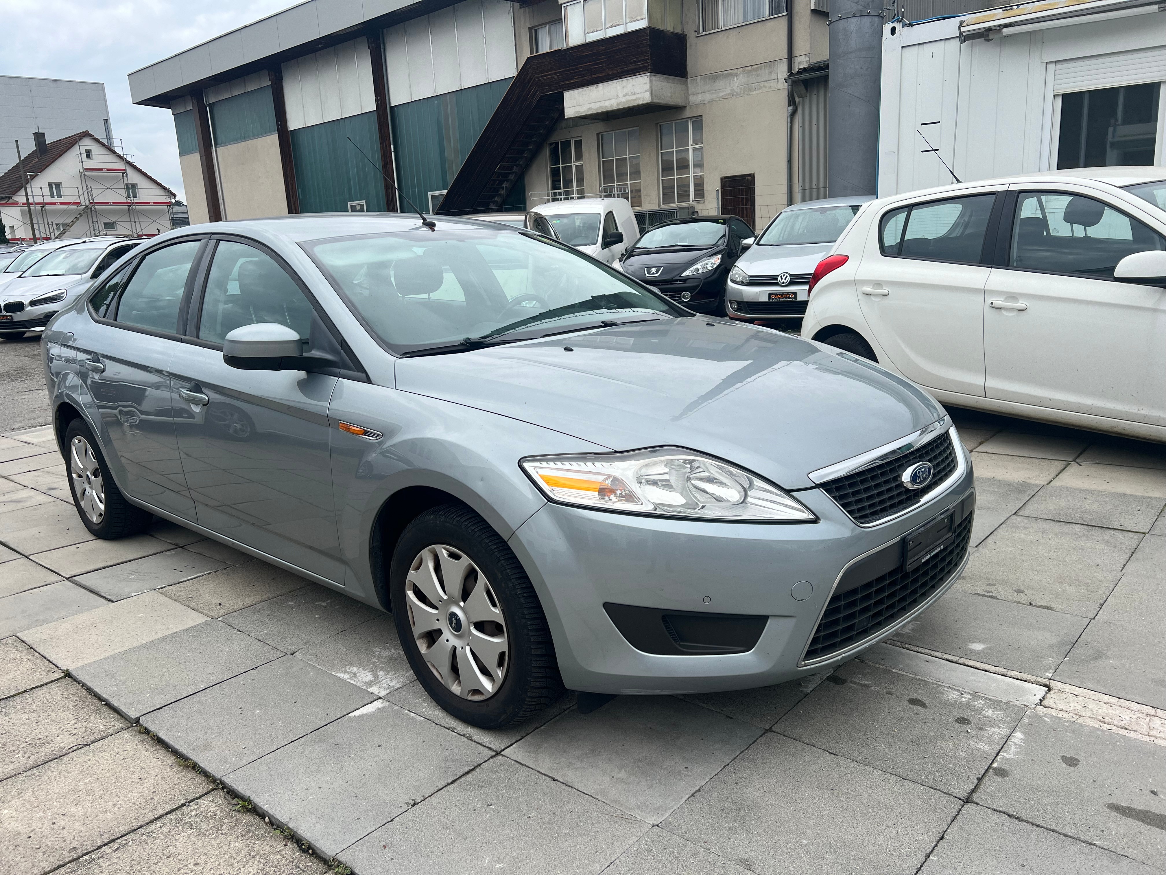 FORD Mondeo 2.0i 16V Titanium