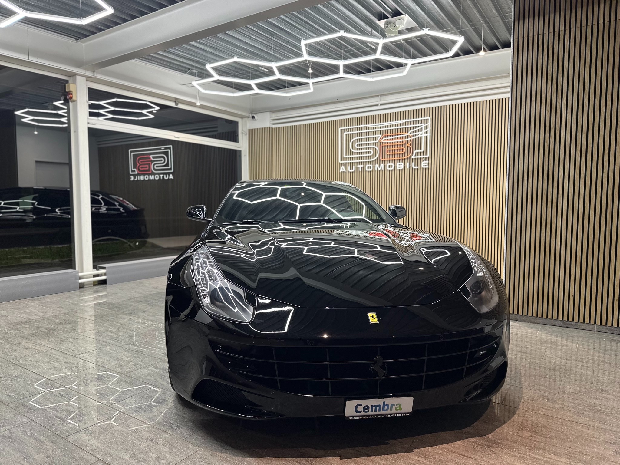 FERRARI FF