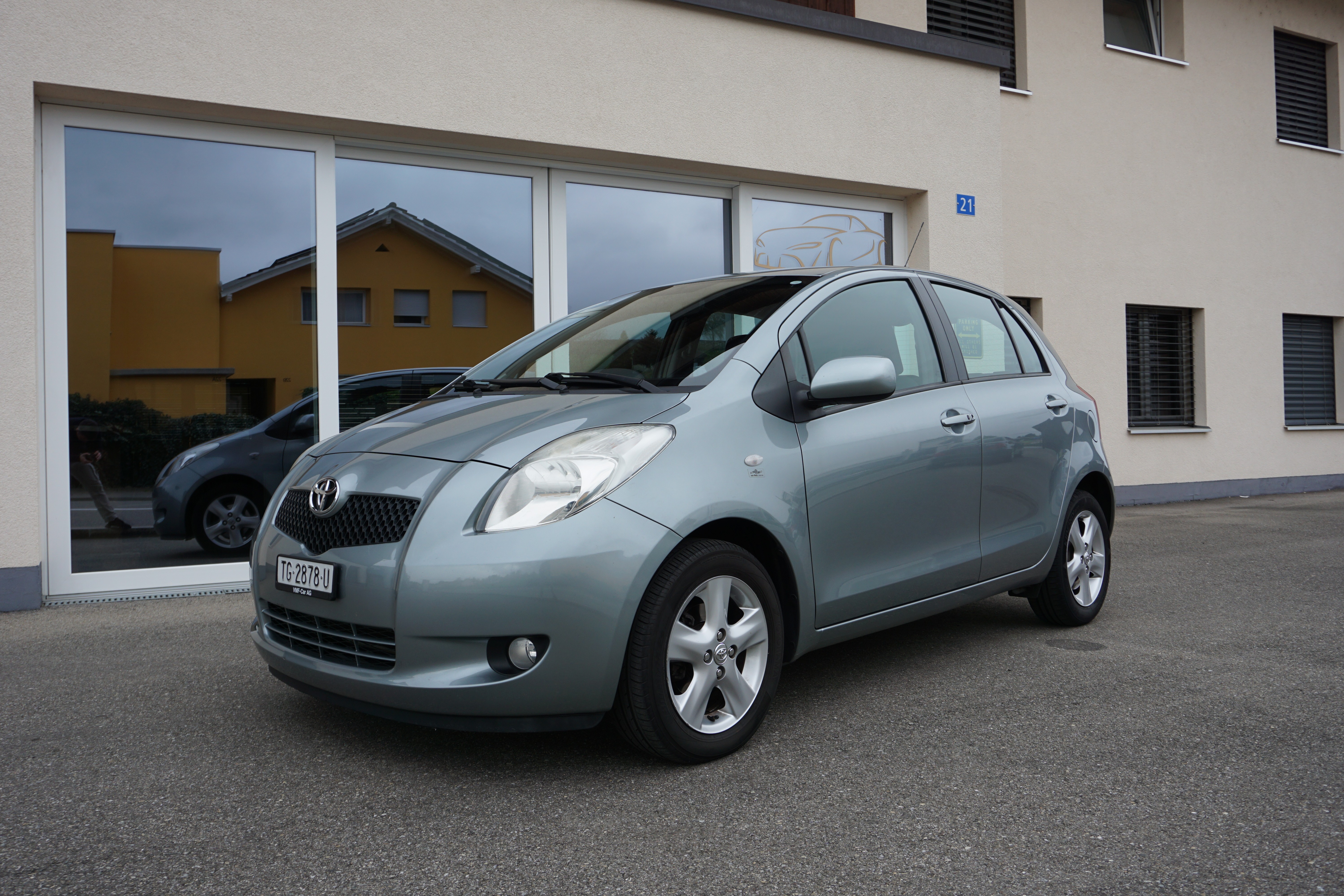 TOYOTA Yaris 1.3 Linea Sol