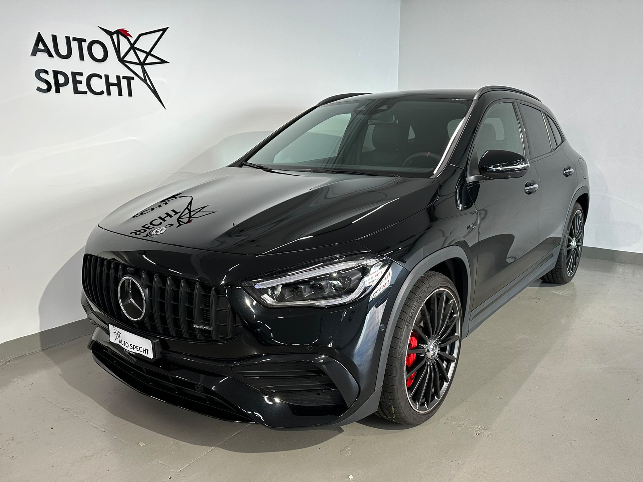 MERCEDES-BENZ GLA 35 AMG 4Matic 8G-Speedshift DCT