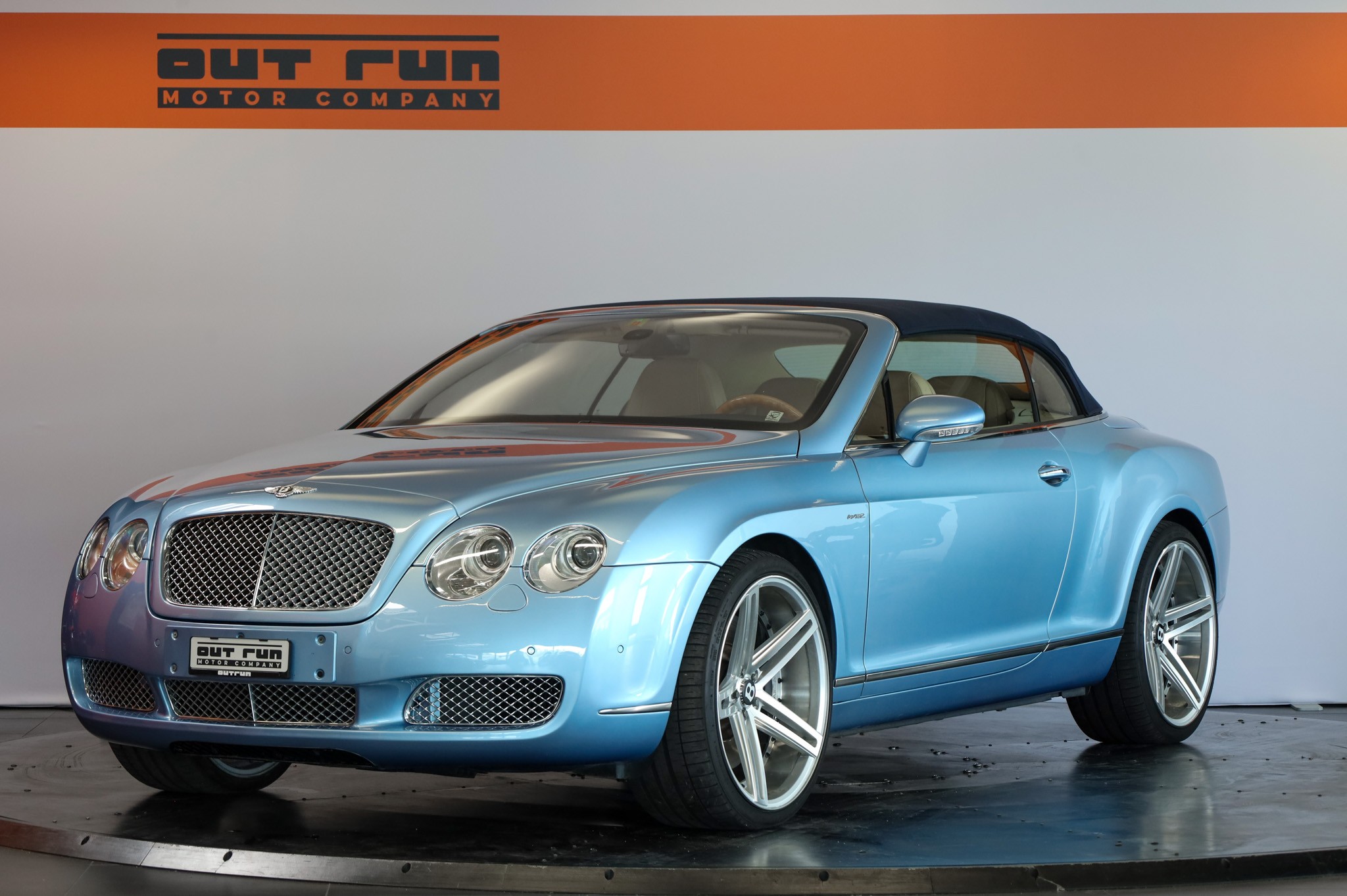 BENTLEY Continental GTC 6.0