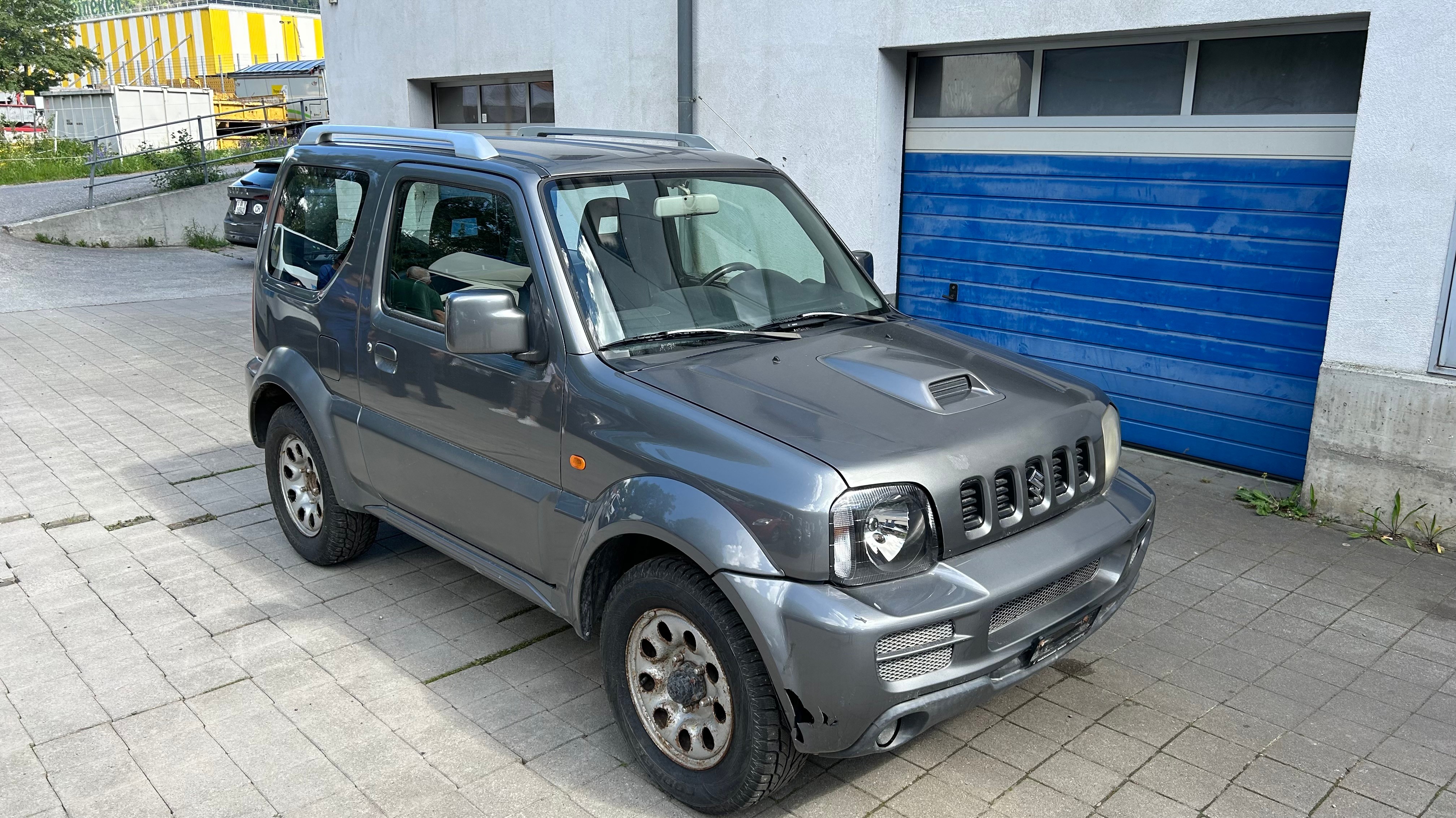 SUZUKI Jimny 1.5 TDI GL Top 25th Anniversary Ed. 30 Km/h