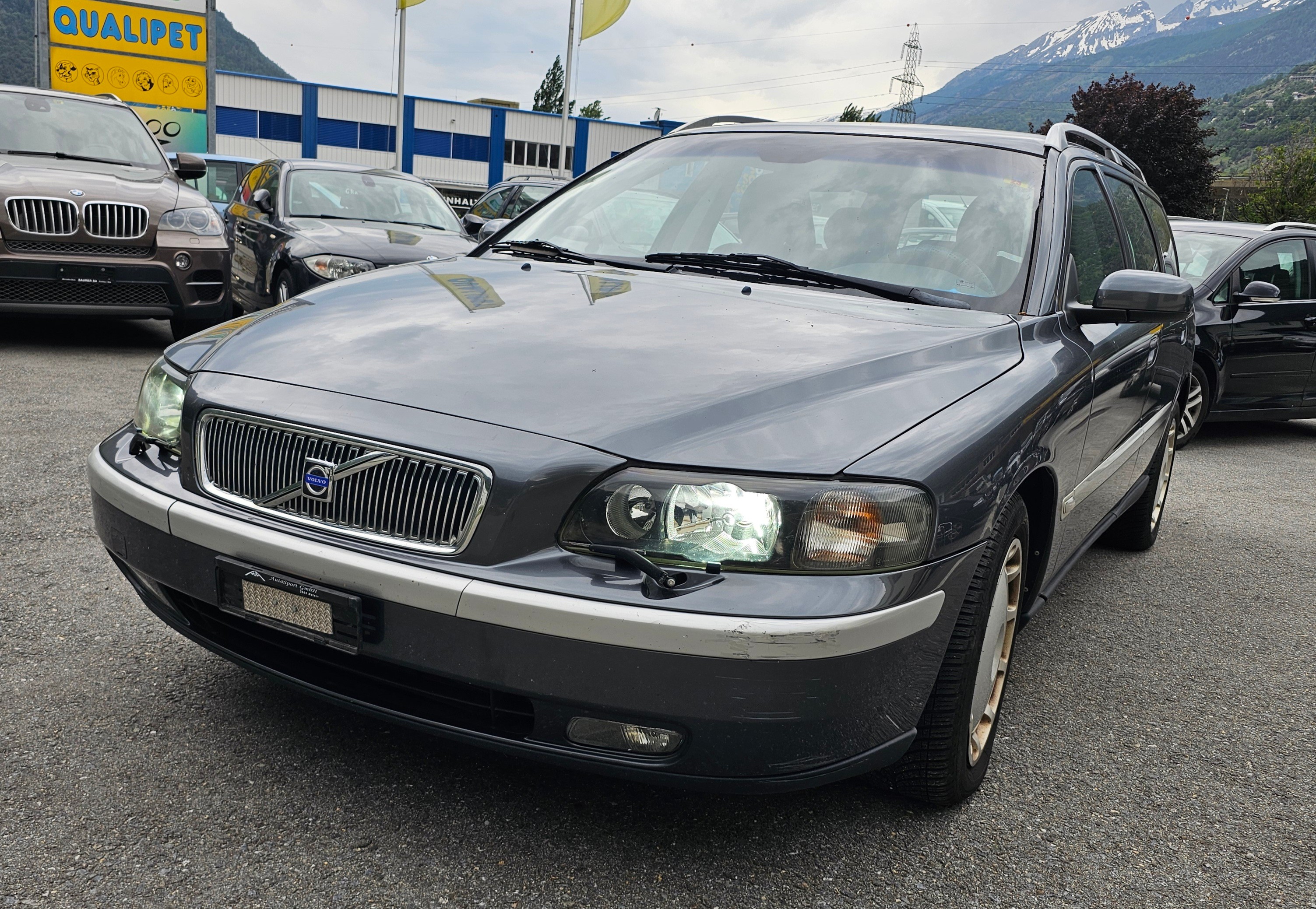 VOLVO V70 D5