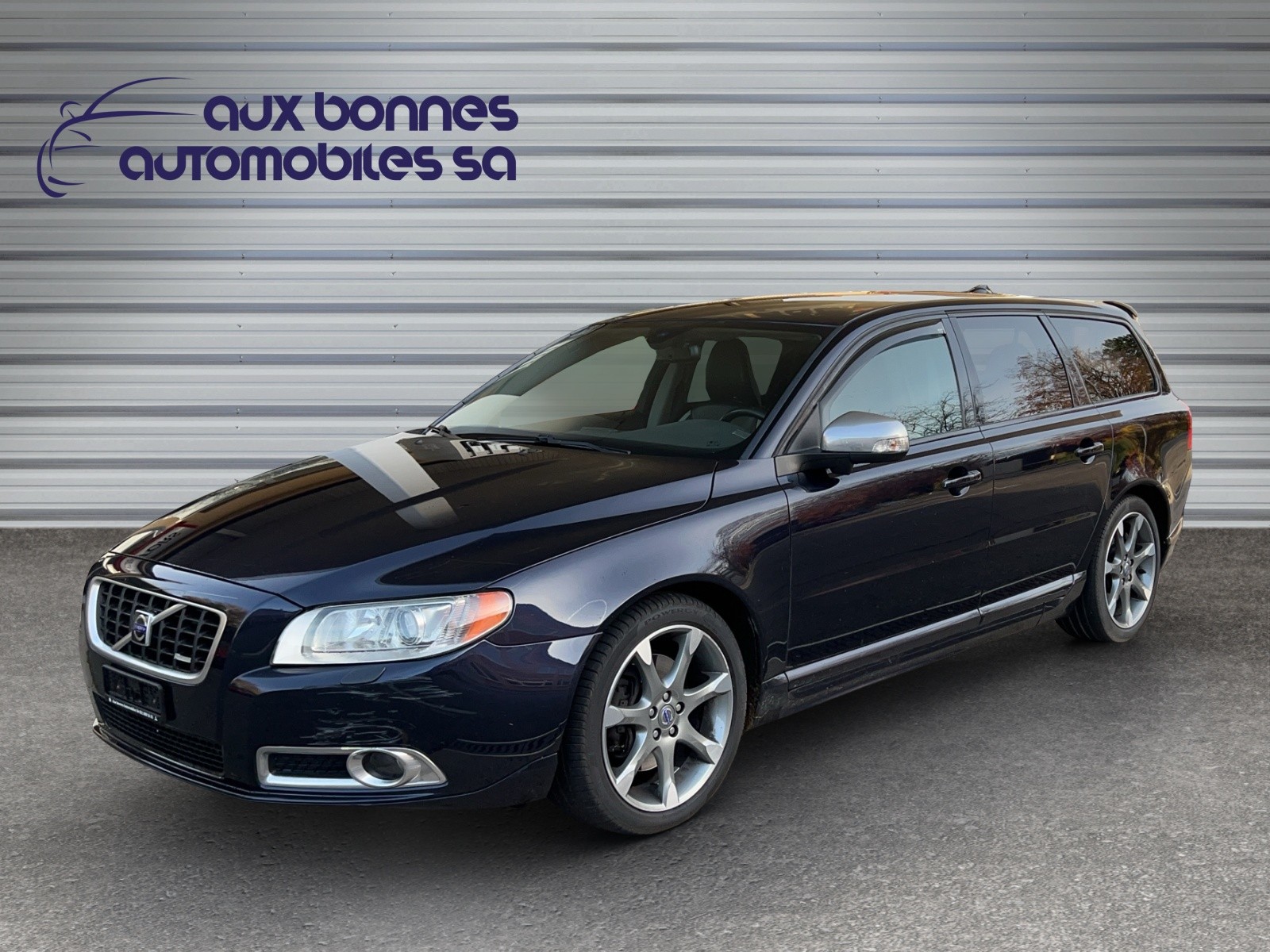 VOLVO V70 D5 AWD Momentum Geartronic