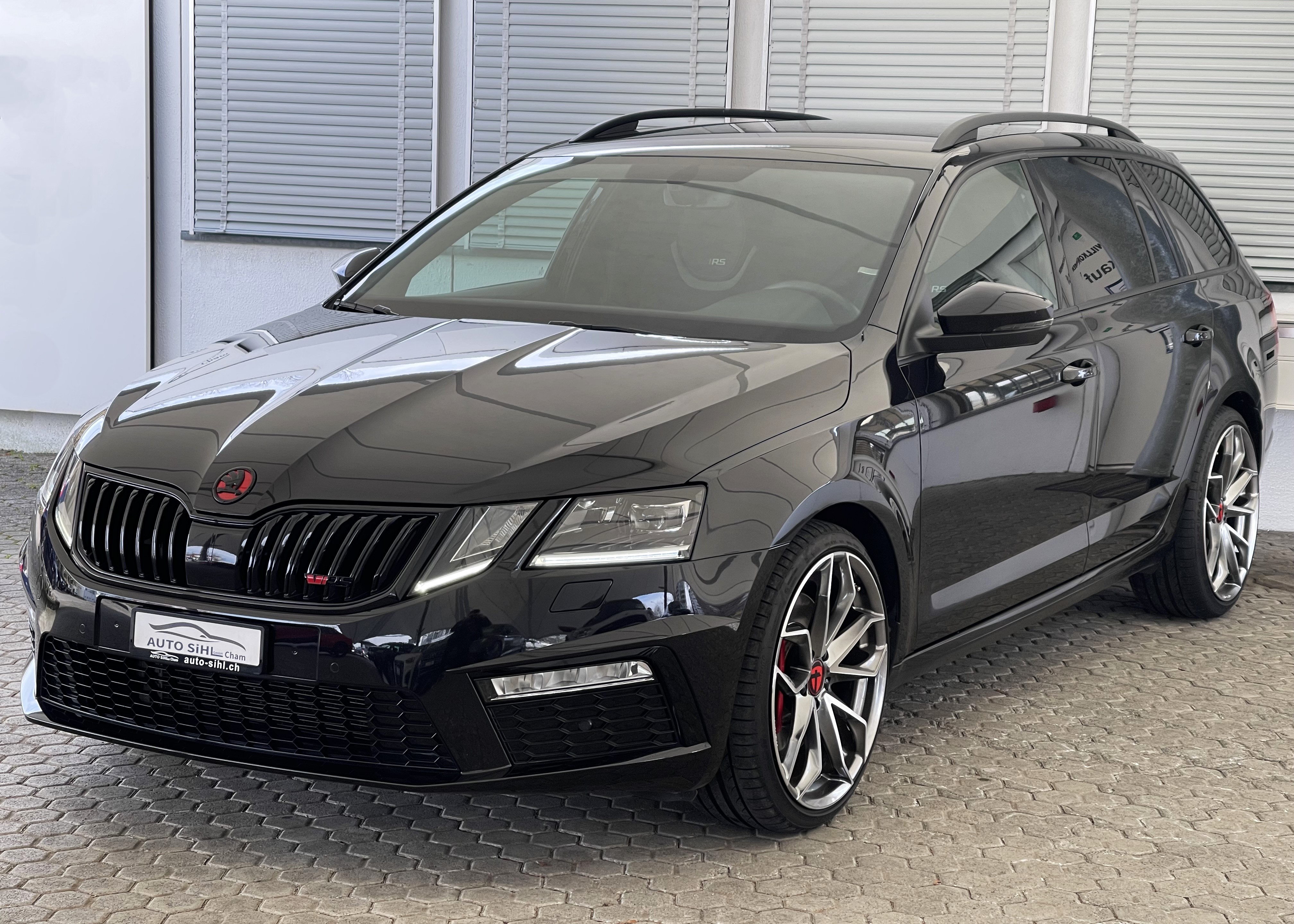 SKODA Octavia Combi 2.0 TSI RS DSG