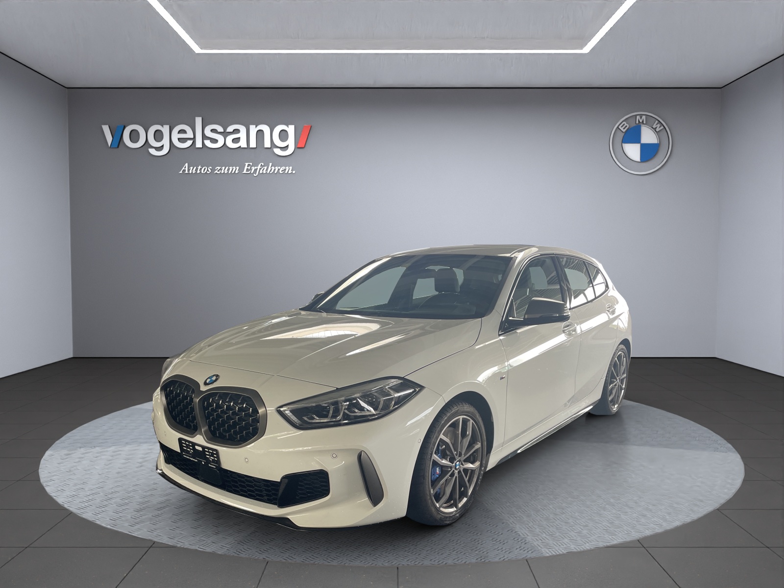 BMW M135i xDrive Steptronic