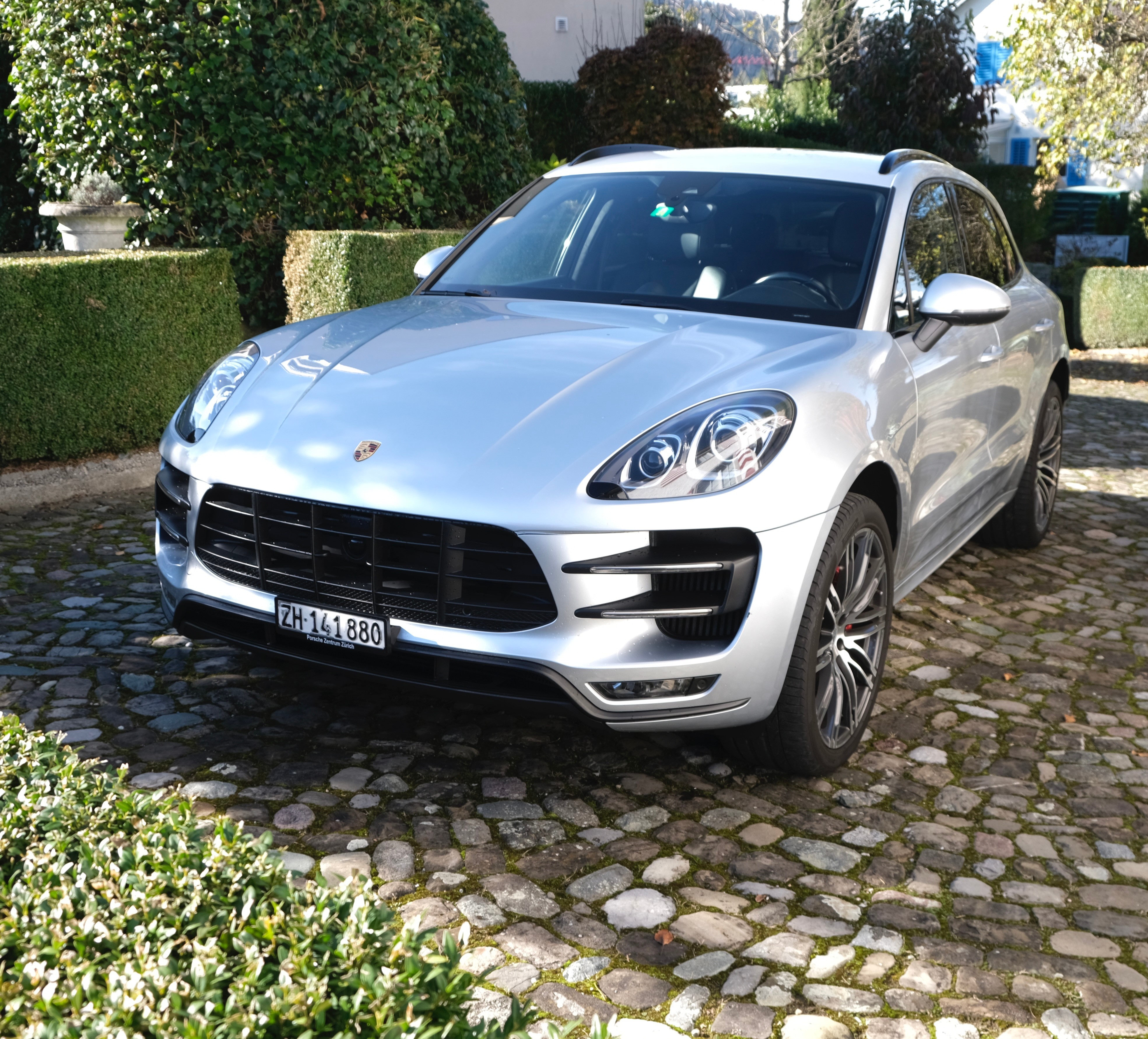 PORSCHE Macan Turbo PDK