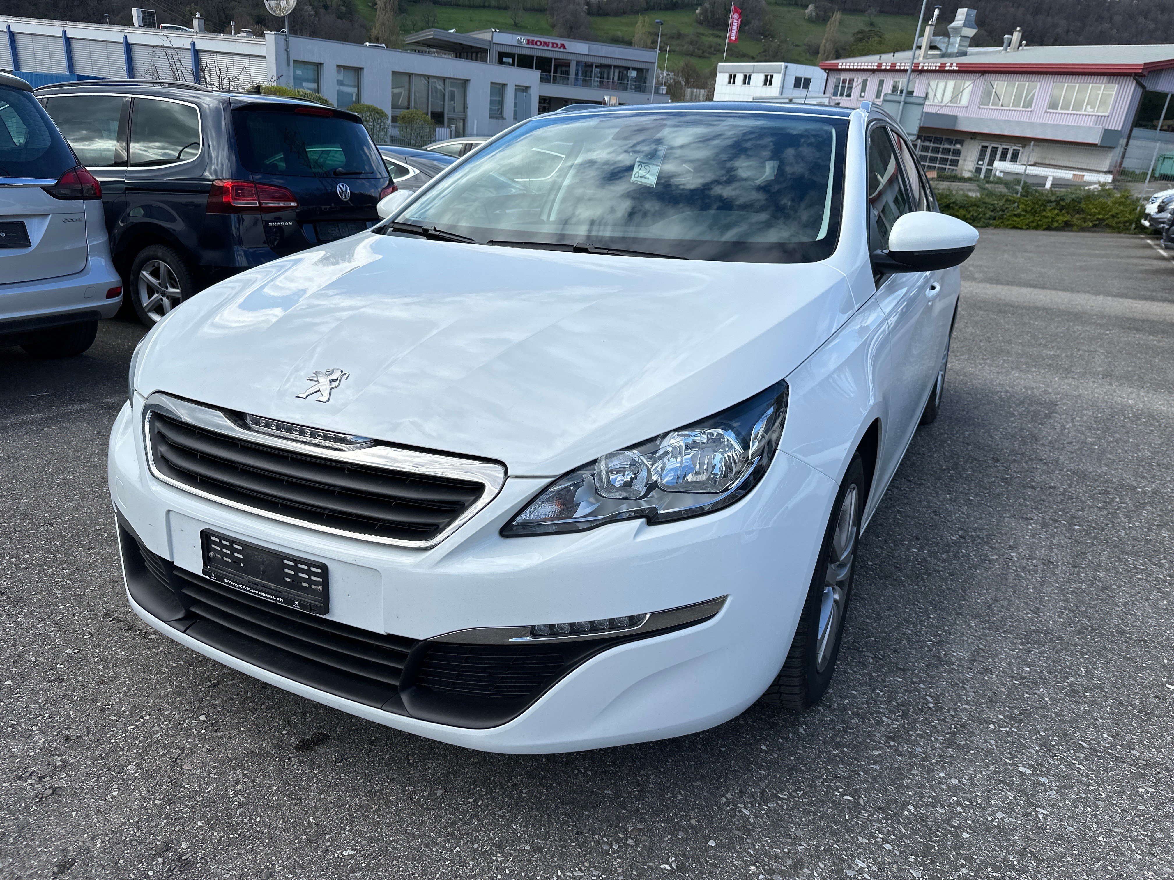 PEUGEOT 308 SW 1.2 THP Active Automatic