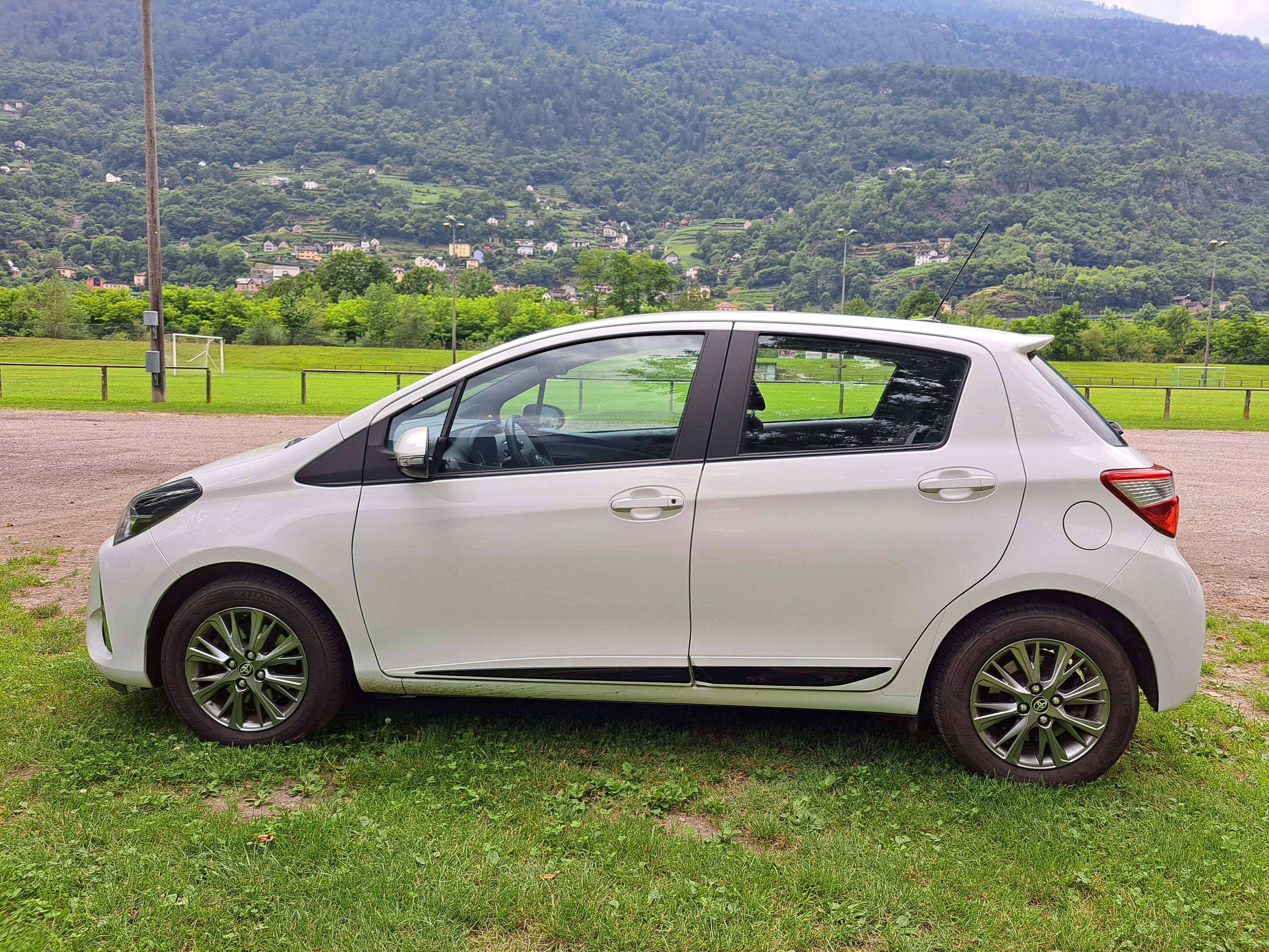 TOYOTA Yaris 1.5 Trend