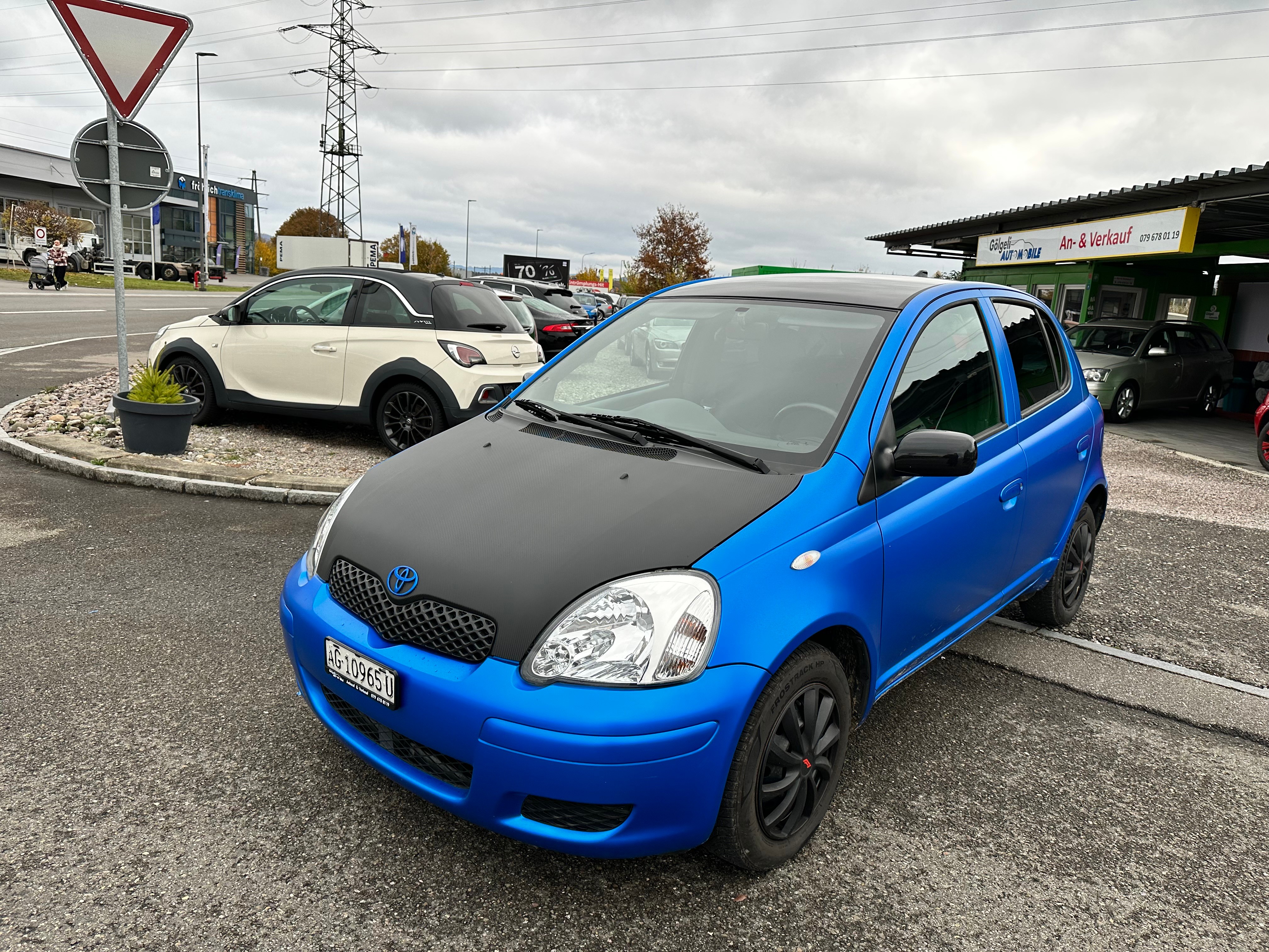 TOYOTA Yaris 1.3 Linea Sol