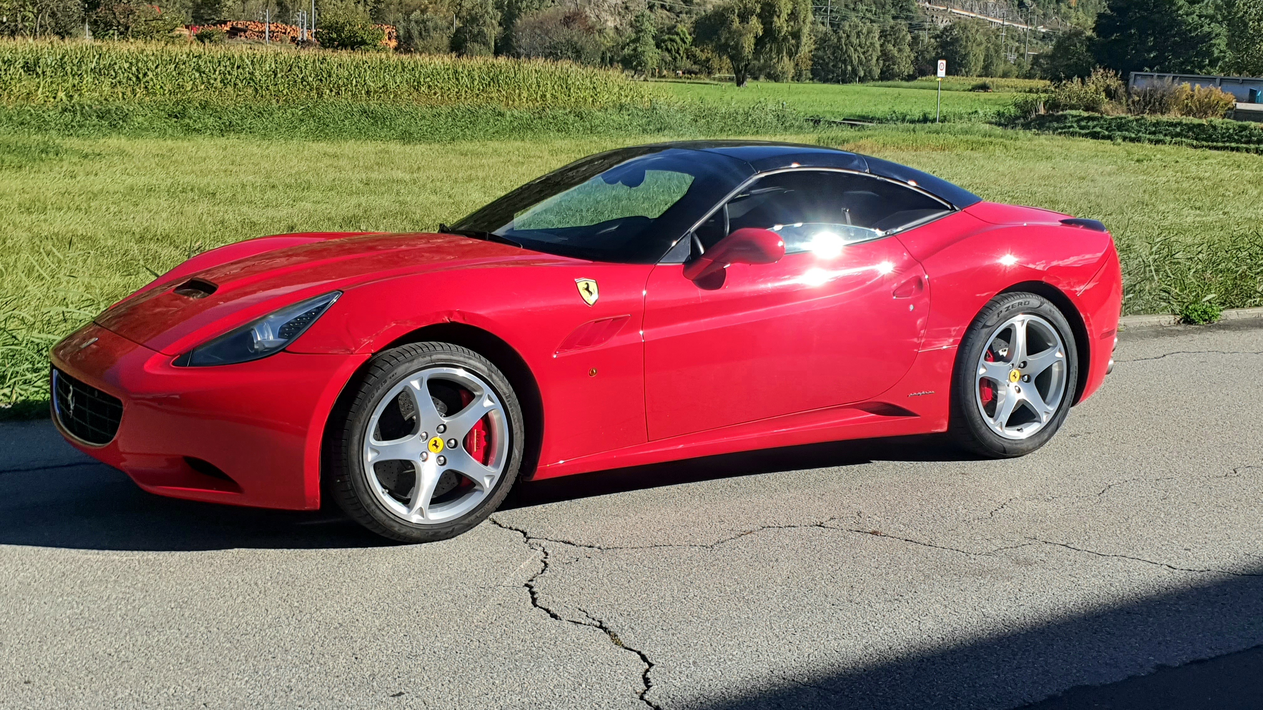 FERRARI California 4.3 V8