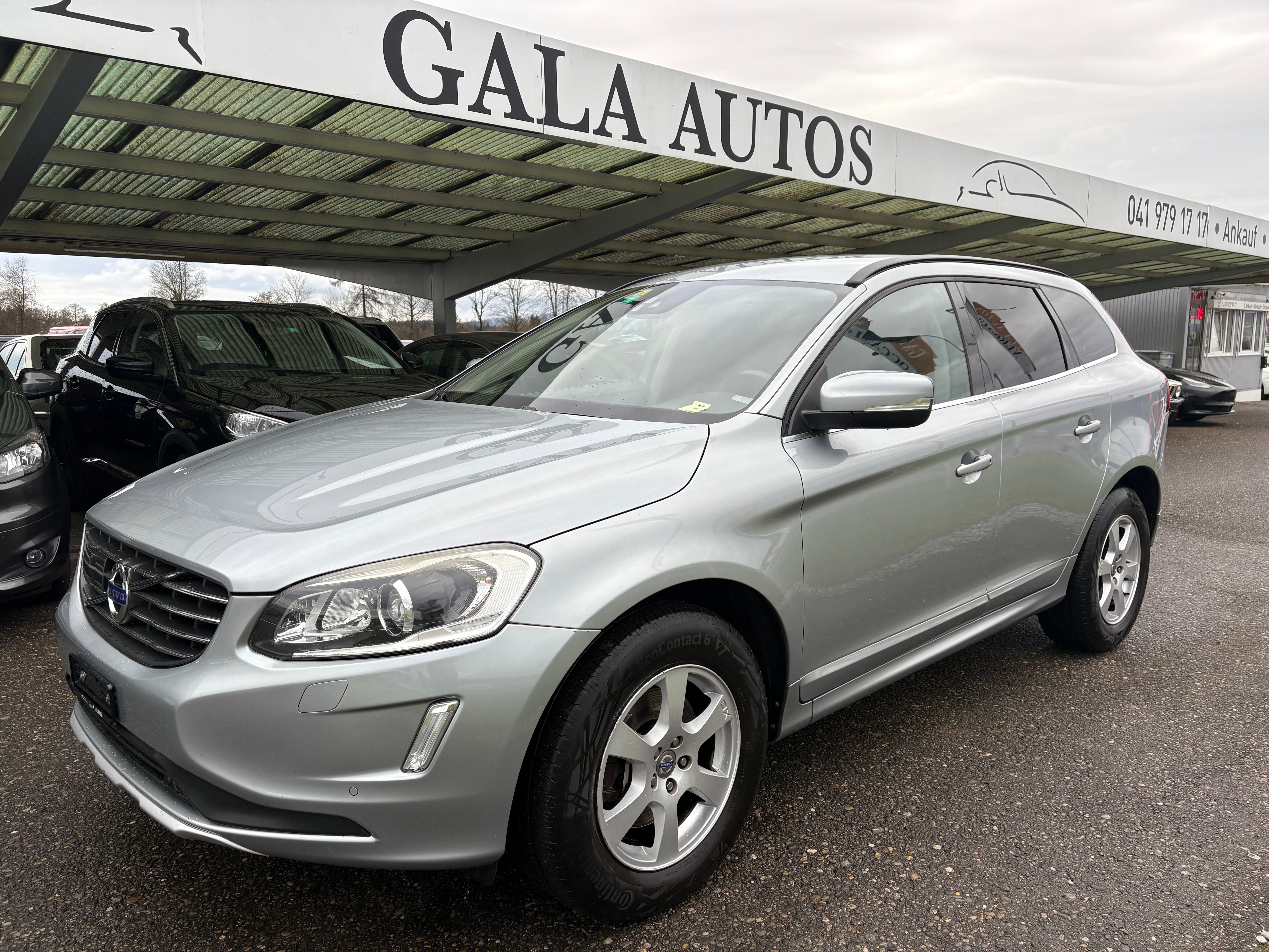 VOLVO XC60 D4 Summum