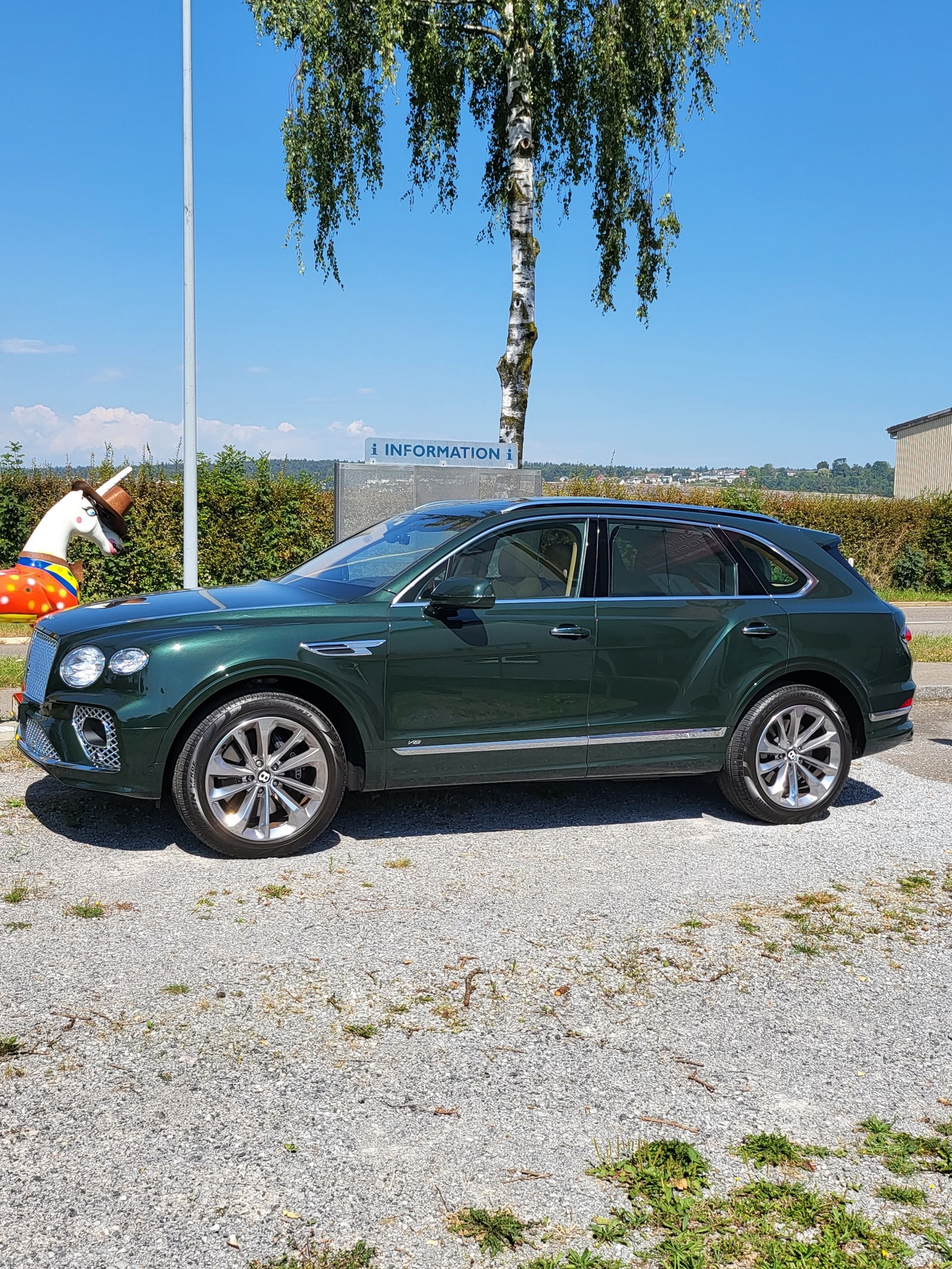 BENTLEY Bentayga V8