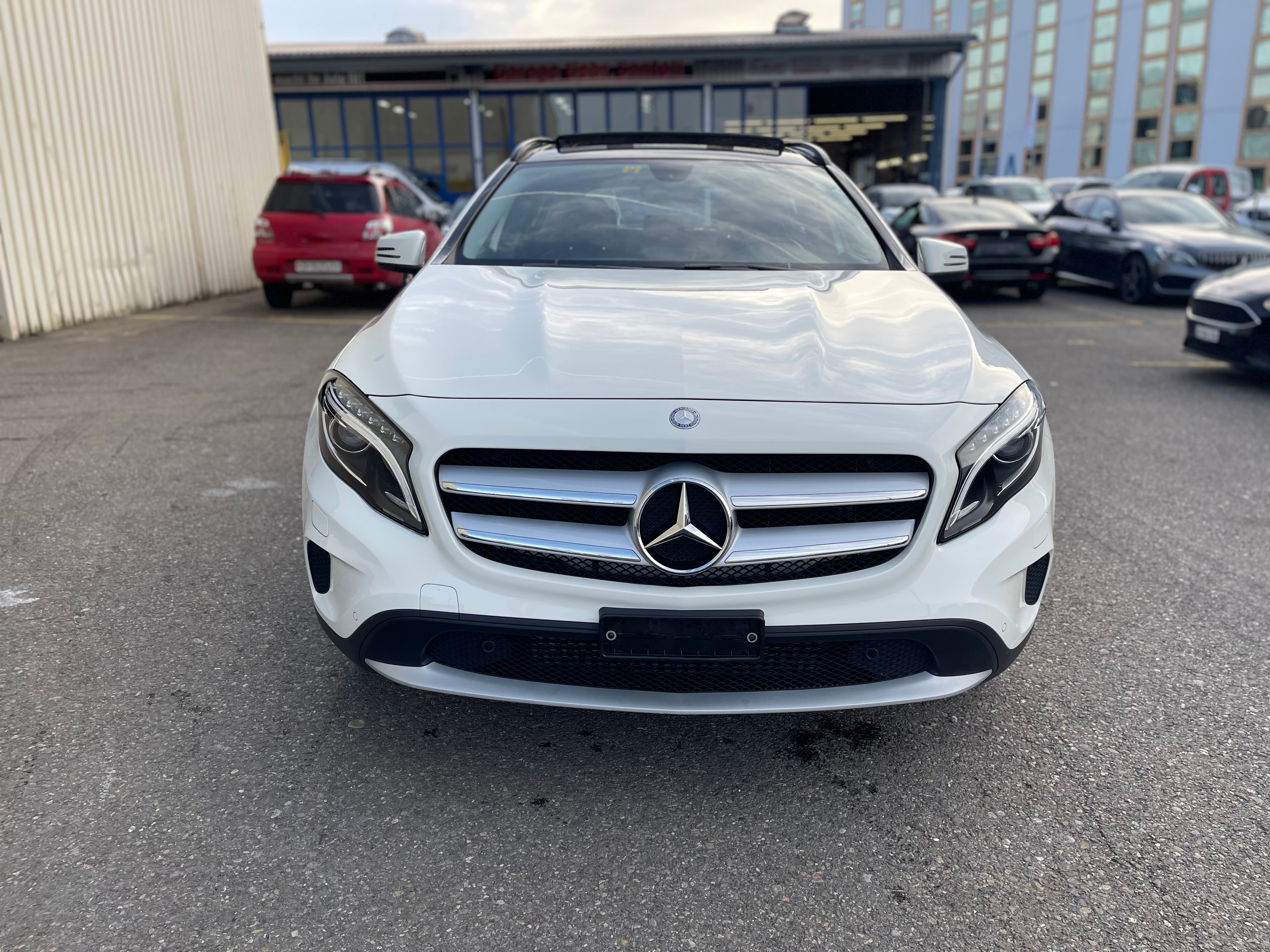 MERCEDES-BENZ GLA 200 CDI Swiss Star Edition 4Matic 7G-DCT