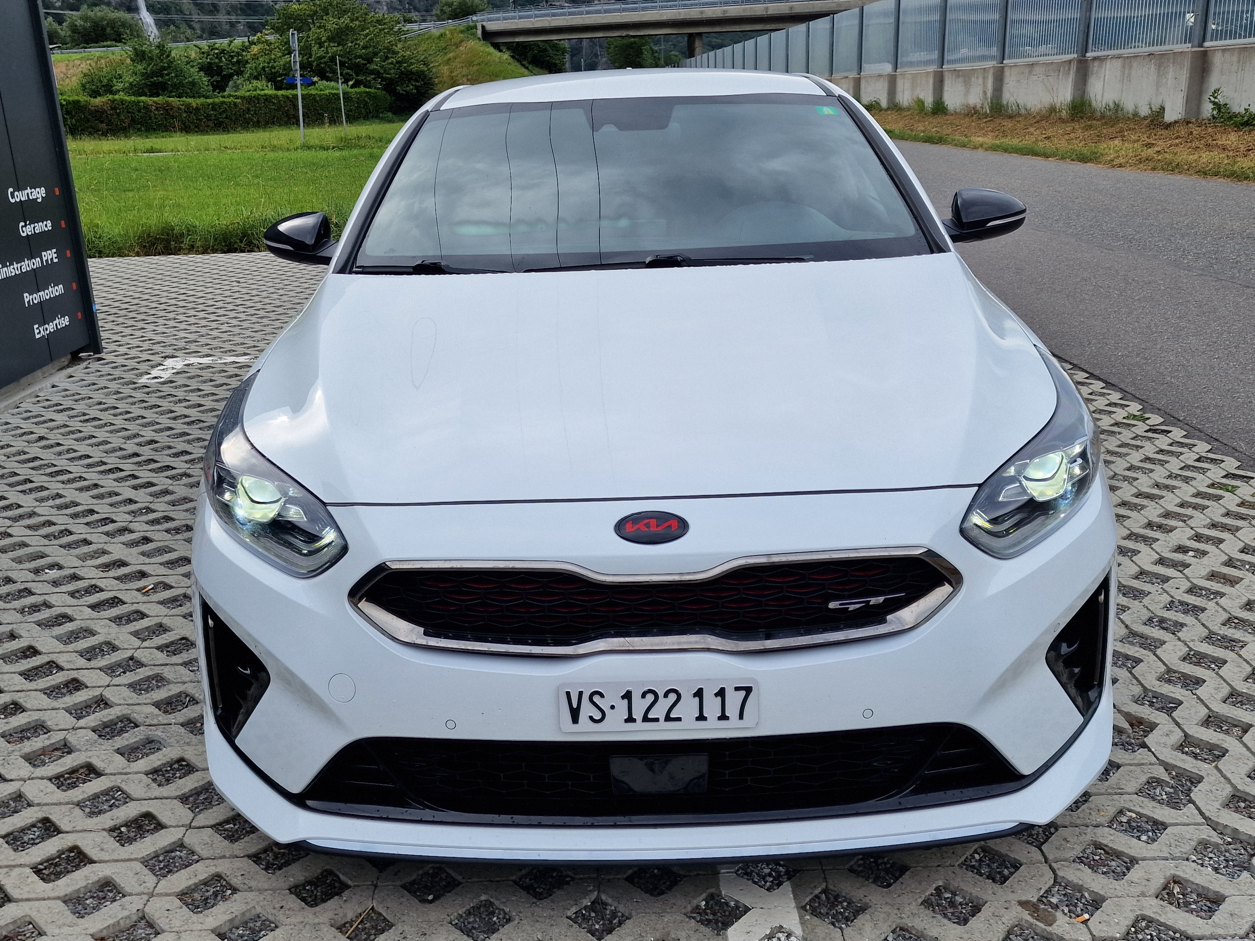 KIA ProCeed 1.6 T-GDi GT DCT