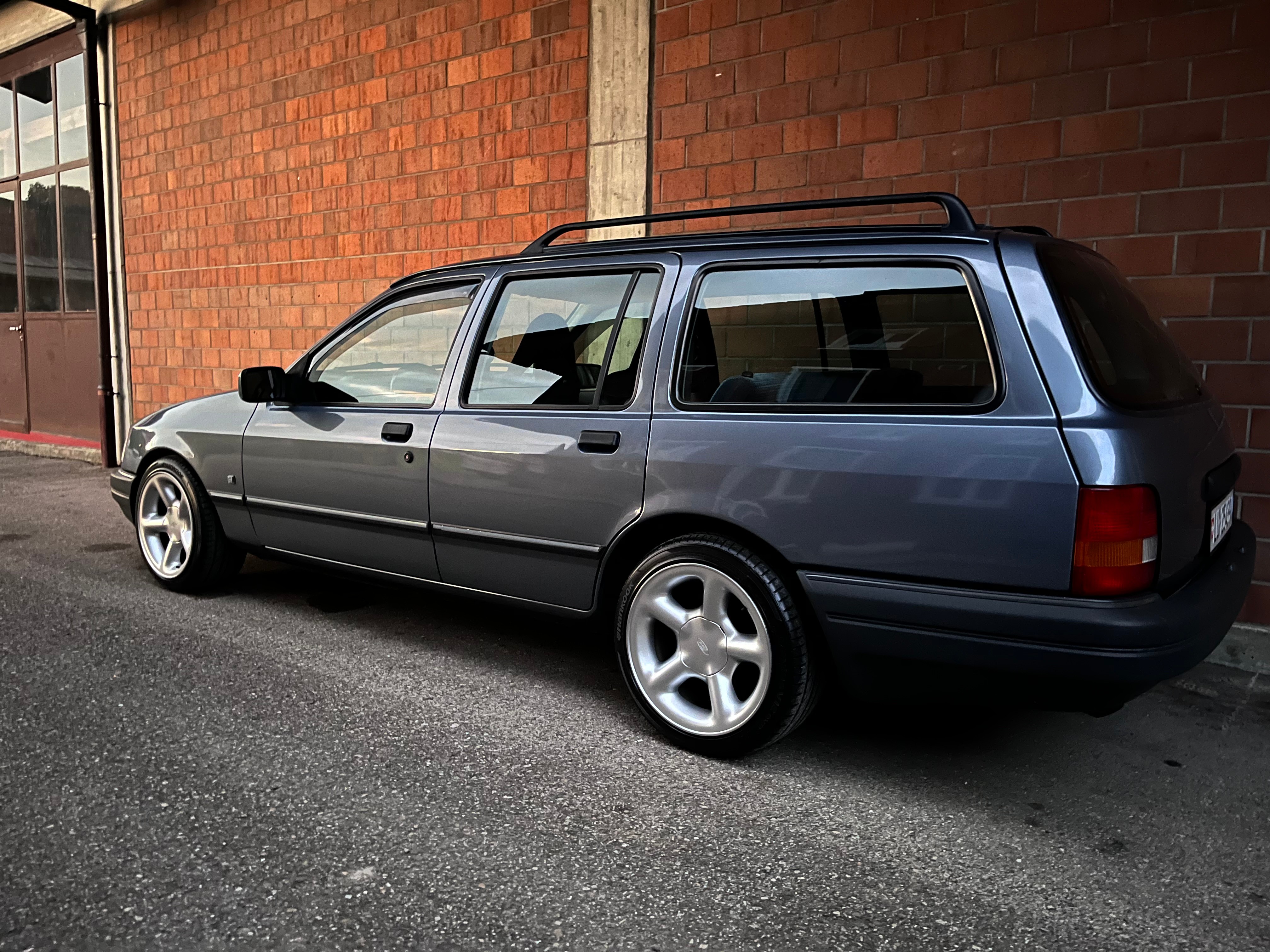 FORD Sierra 2.0i Trophy