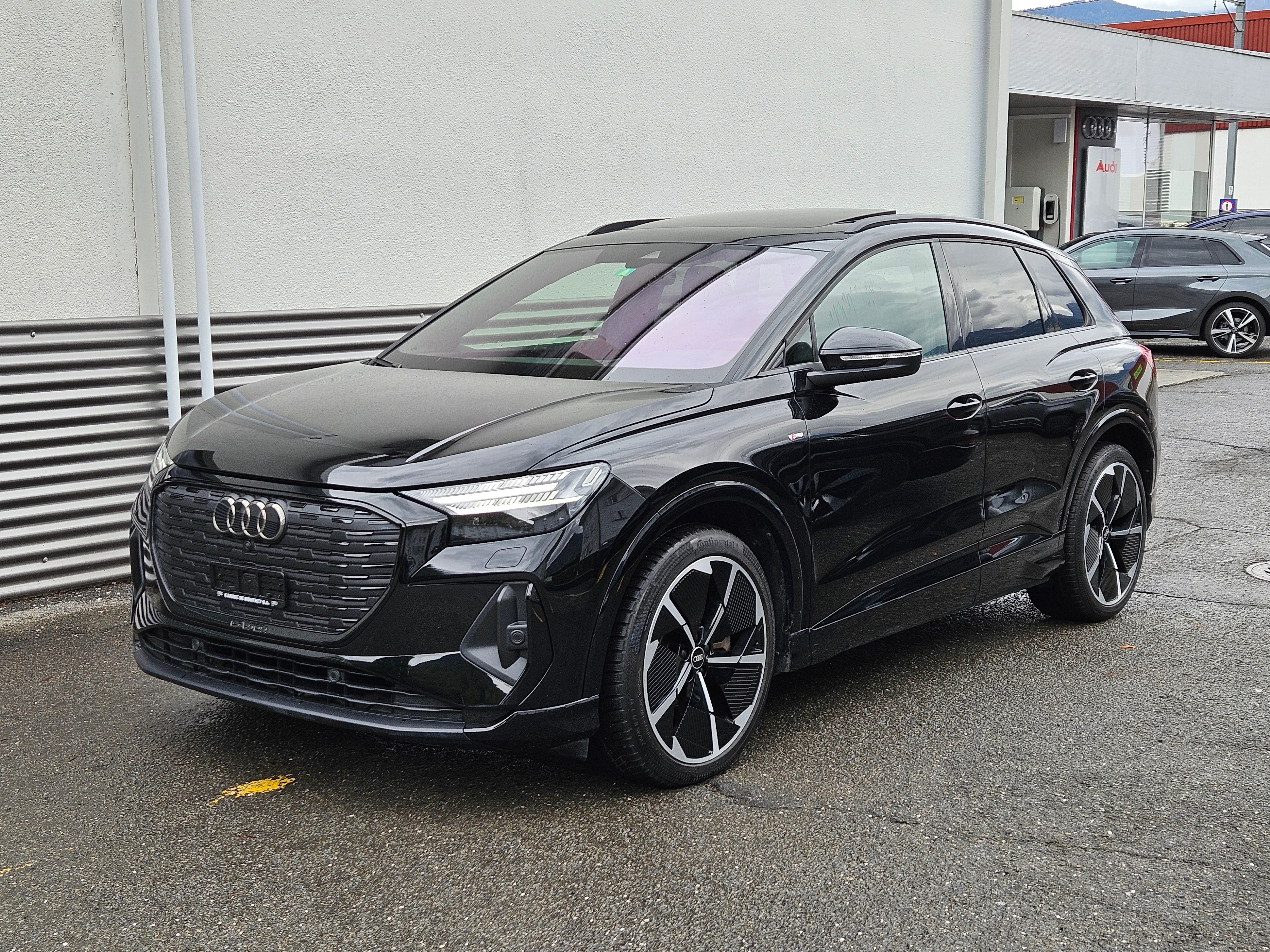 AUDI Q4 e-tron 50 quattro