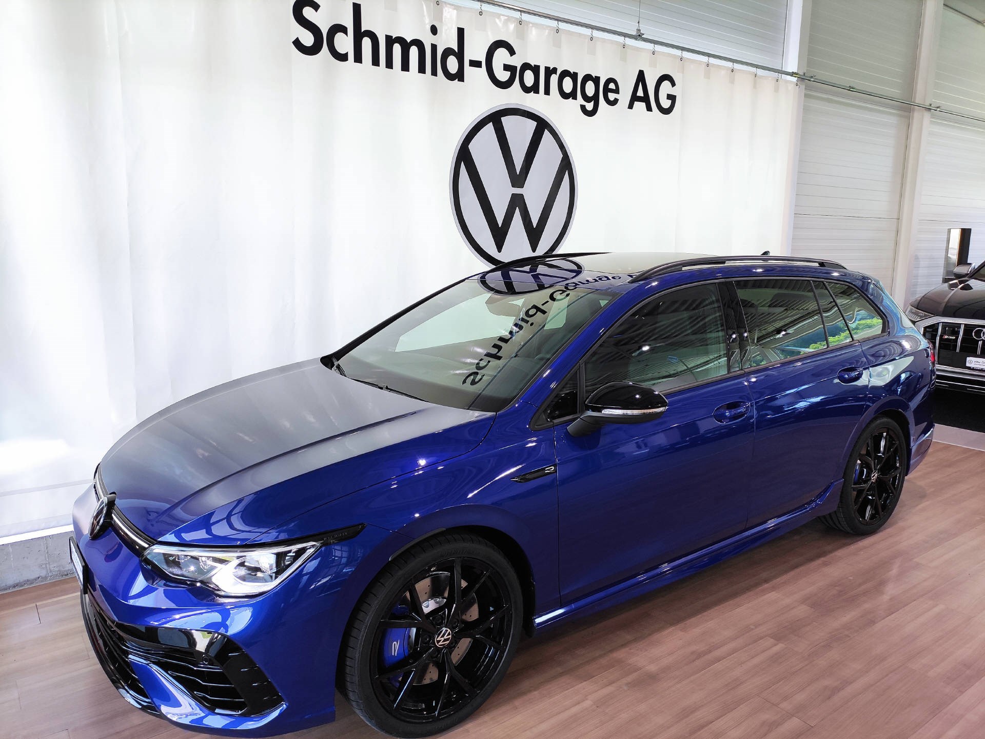 VW Golf VIII Variant 2.0 TSI R DSG 4motion 