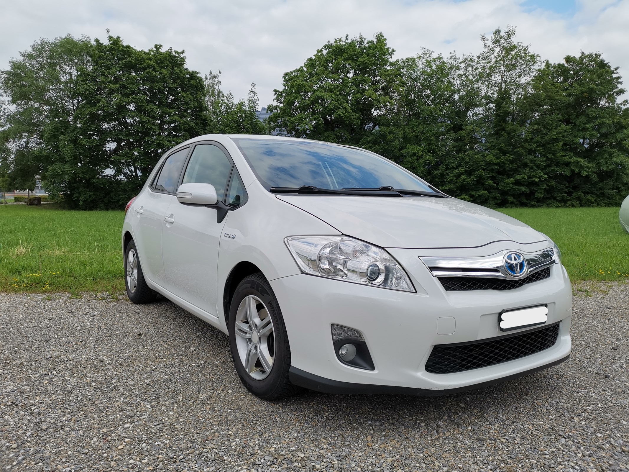 TOYOTA AURIS HSD Linea Sol