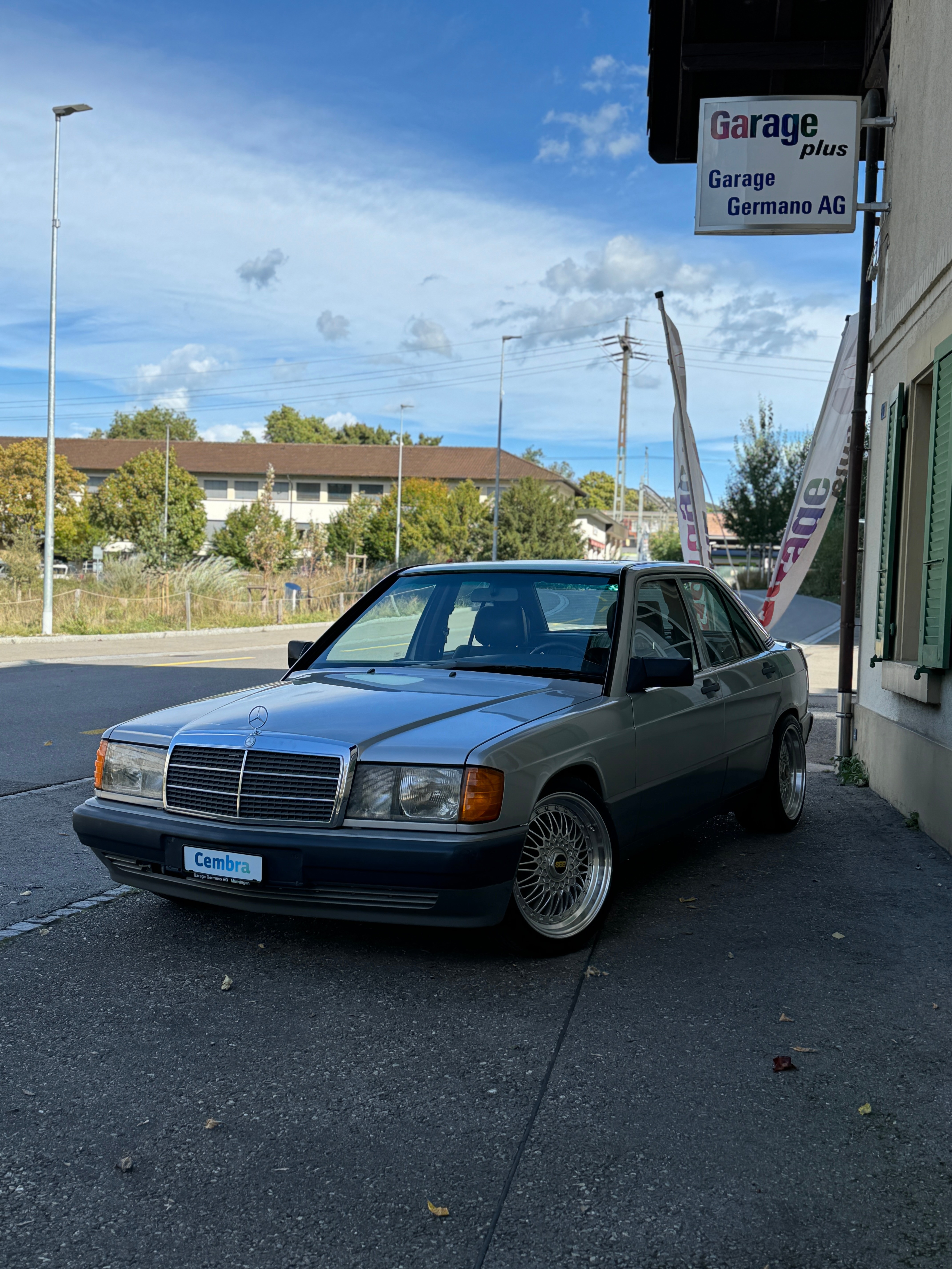 MERCEDES-BENZ 190 E 2.6