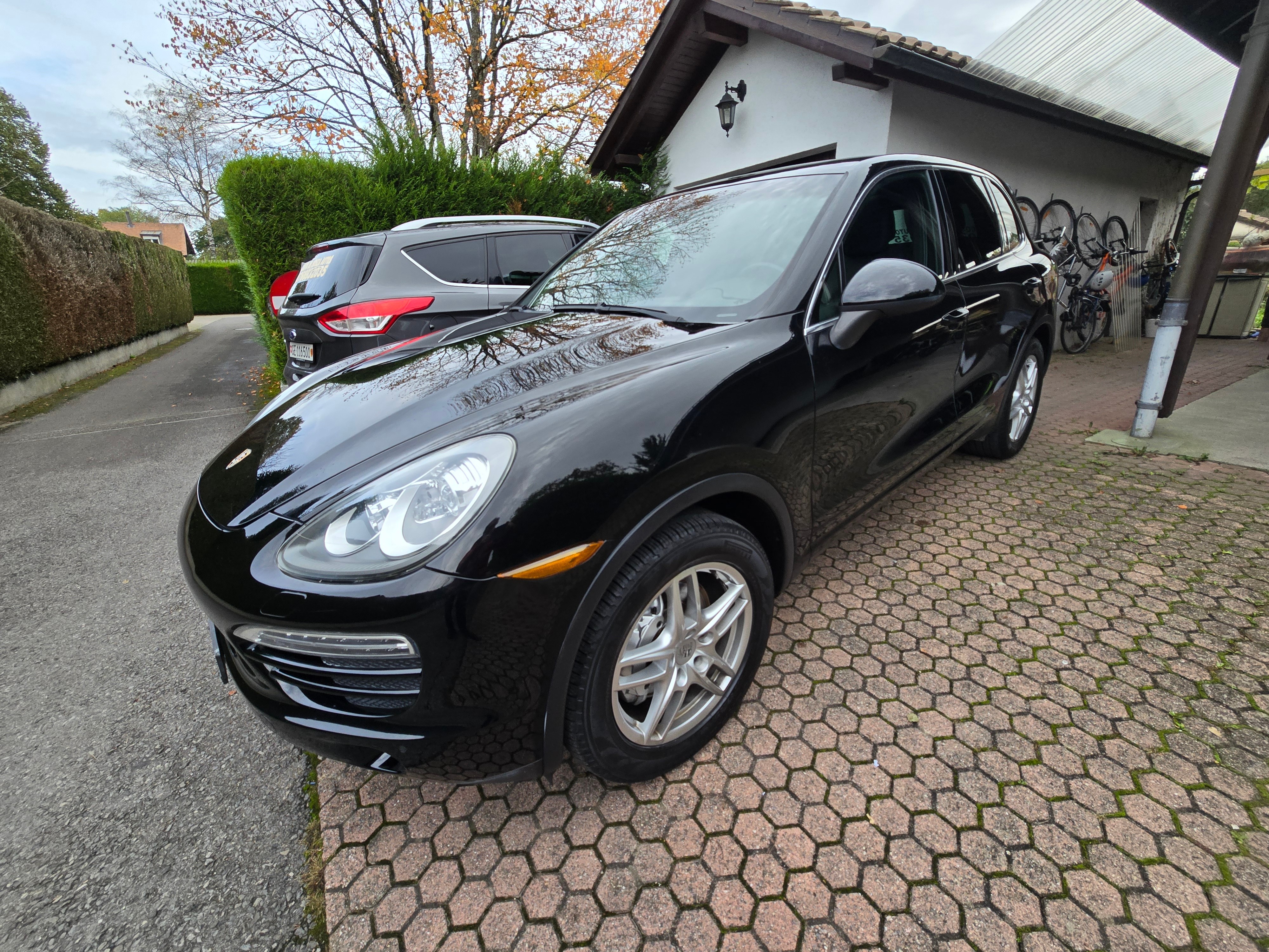 PORSCHE CAYENNE