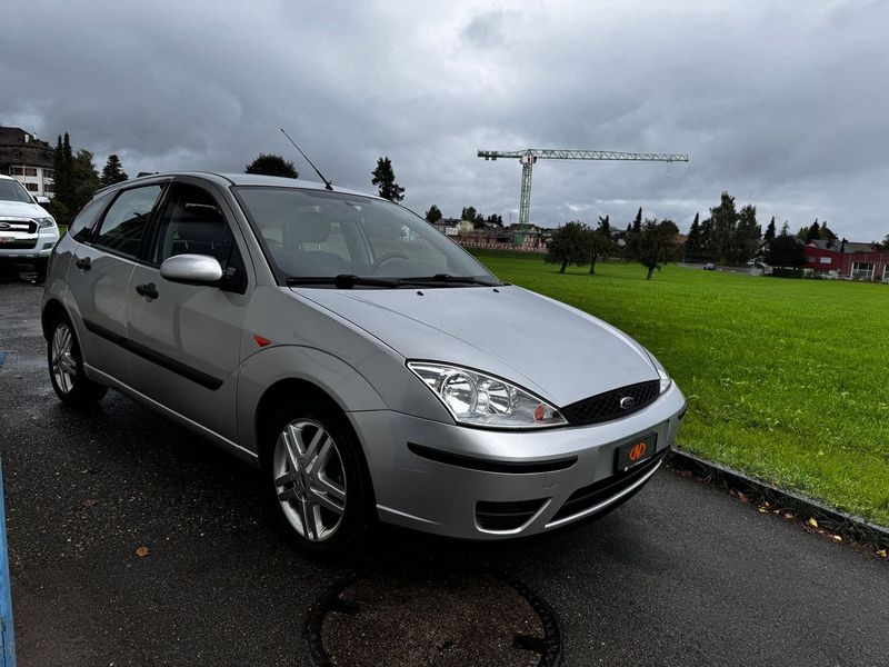 FORD Focus 2.0i 16V Carving