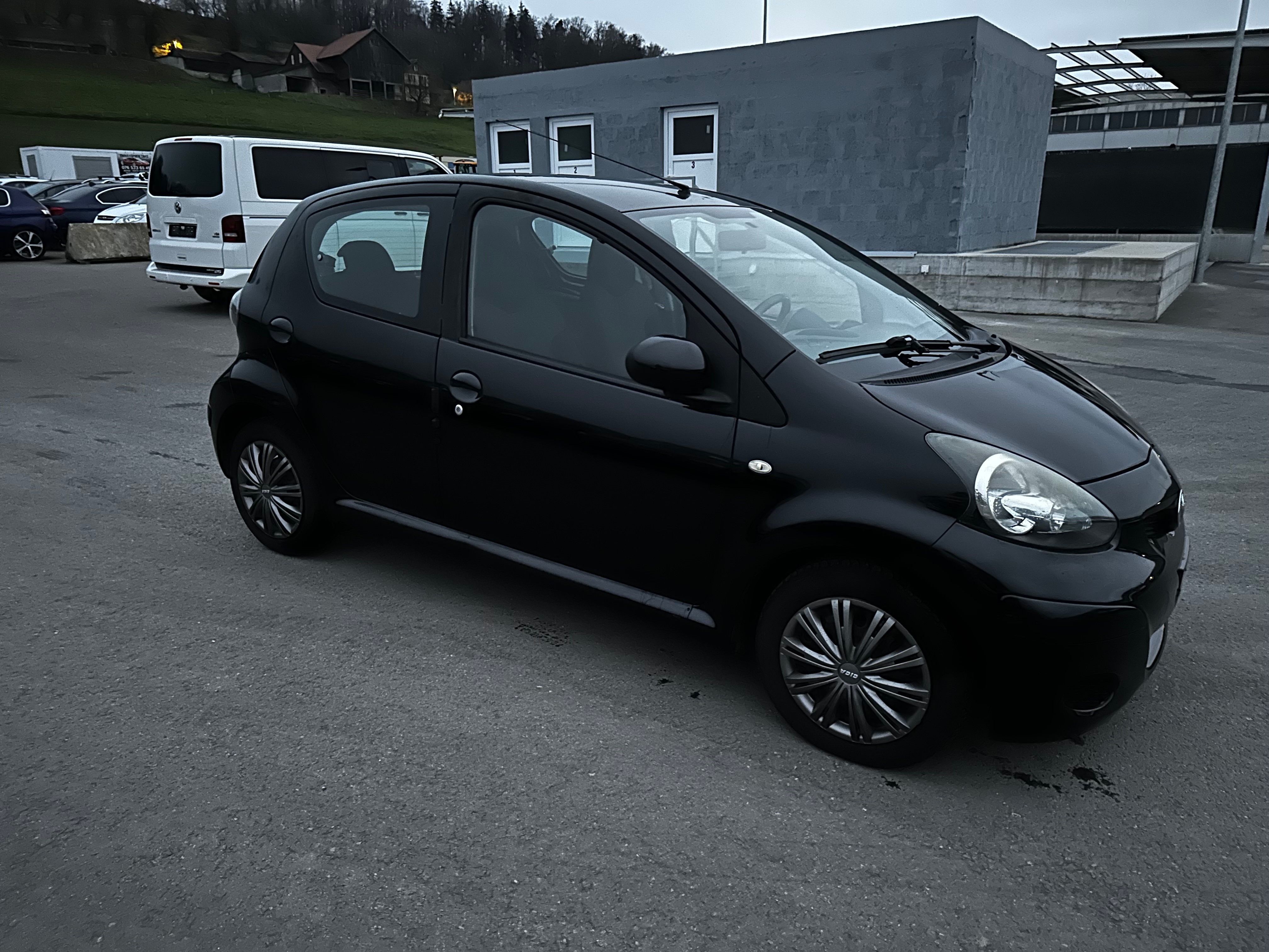 TOYOTA Aygo 1.0 Linea Terra