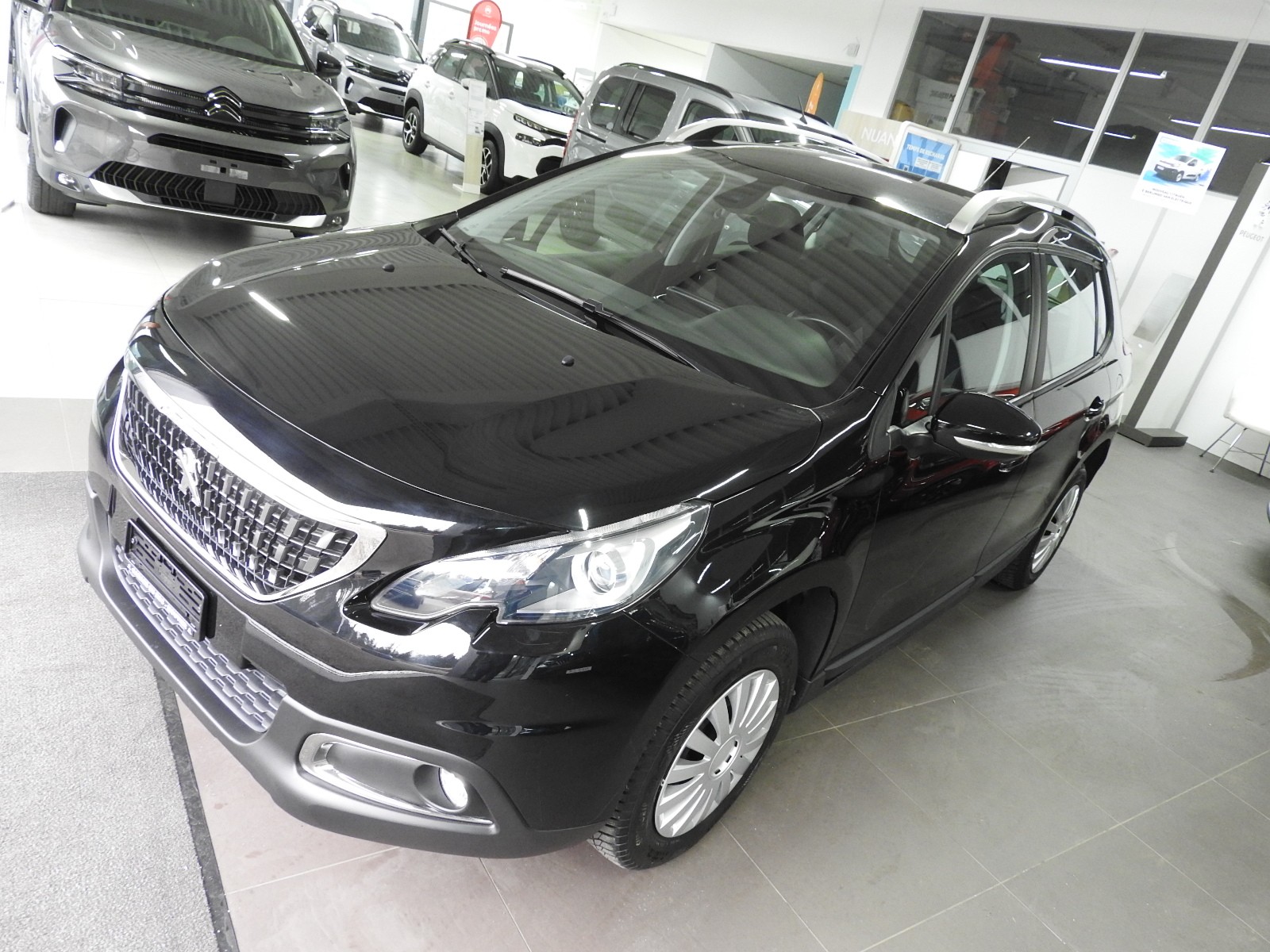 PEUGEOT 2008 1.2 PureTech Active