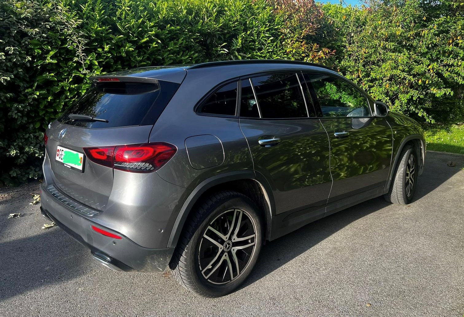 MERCEDES-BENZ GLA 250e Edition 1. 8G-DCT