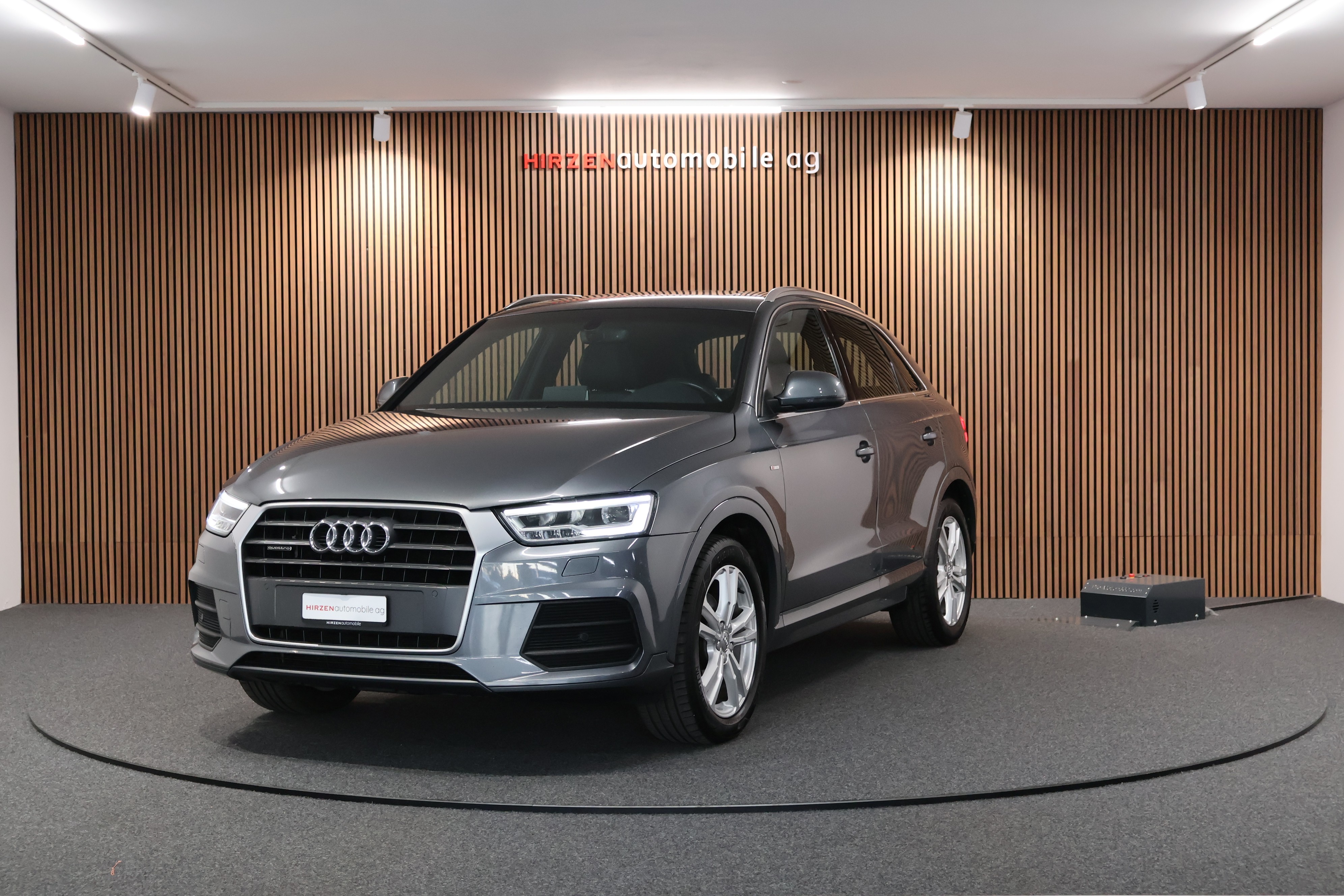 AUDI Q3 2.0 TDI sport quattro S-tronic