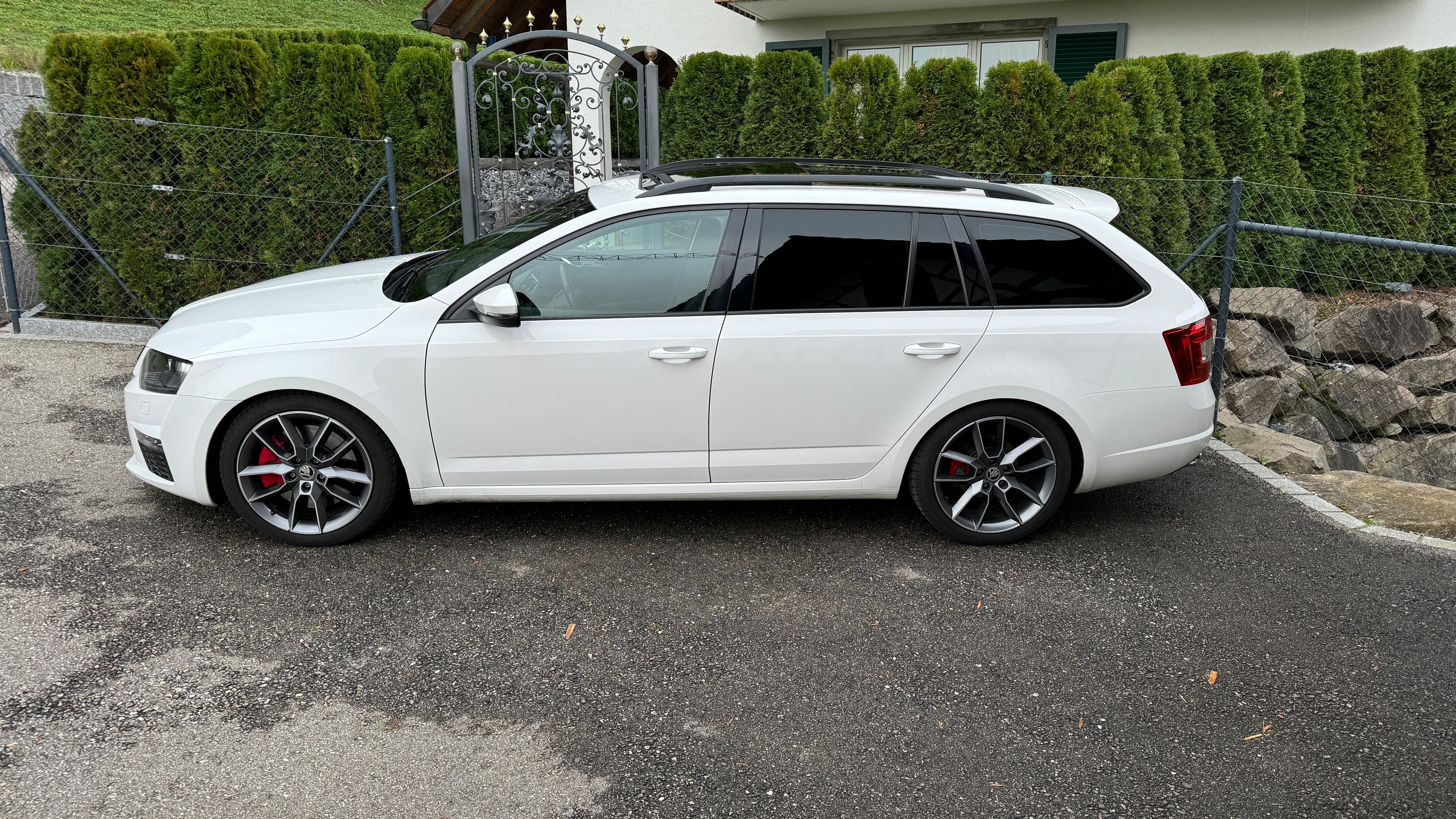 SKODA Octavia Combi 2.0 TSI RS DSG